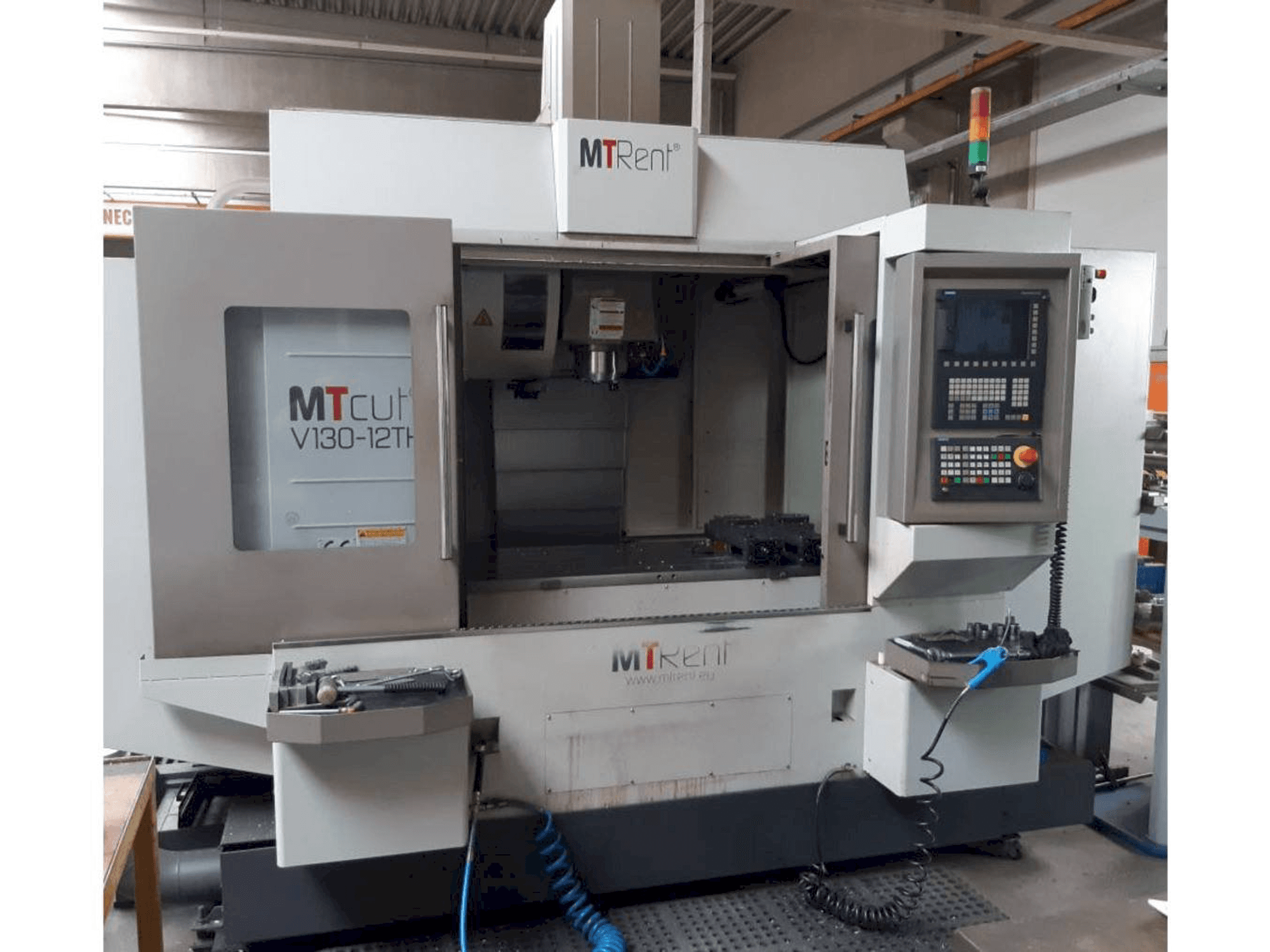 Makine MTcut V130-12TH - Önden görünüm