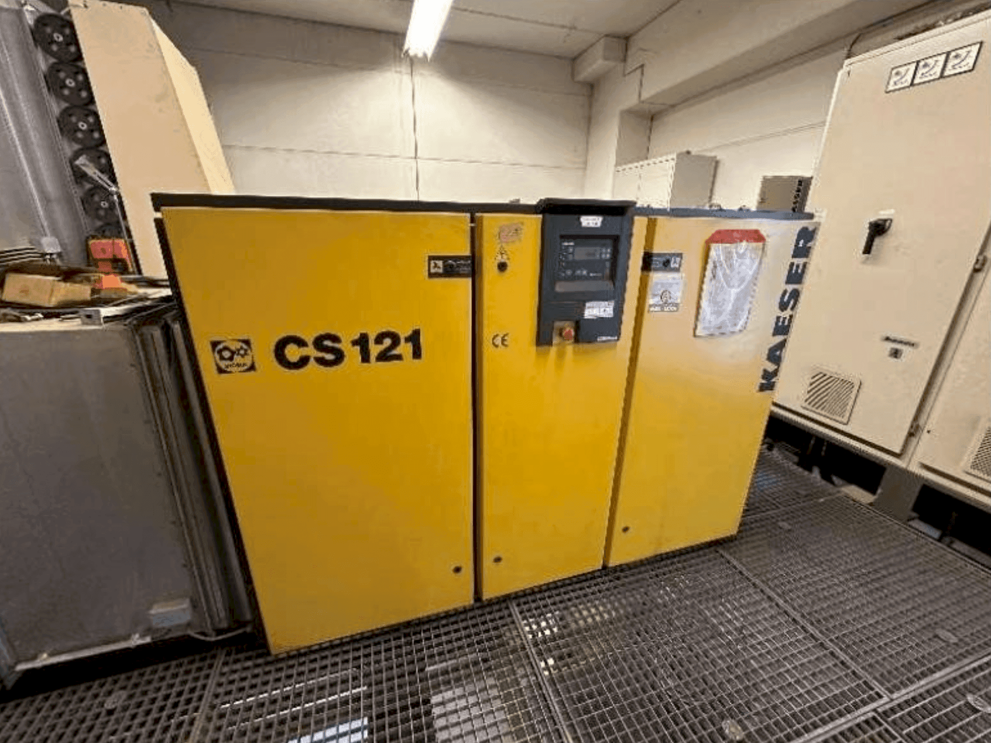 Makine KAESER Compressor System - Önden görünüm