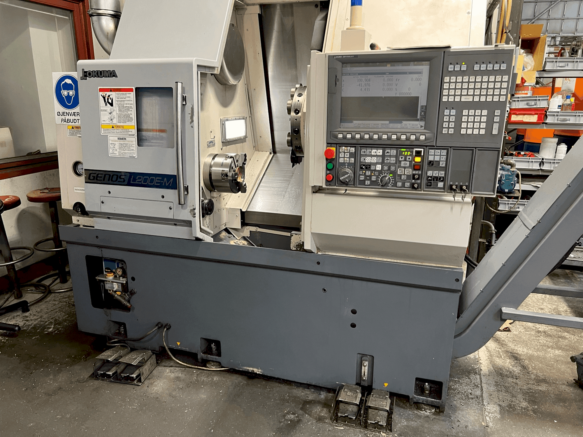 Makine Okuma GENOS L200E MY - Önden görünüm