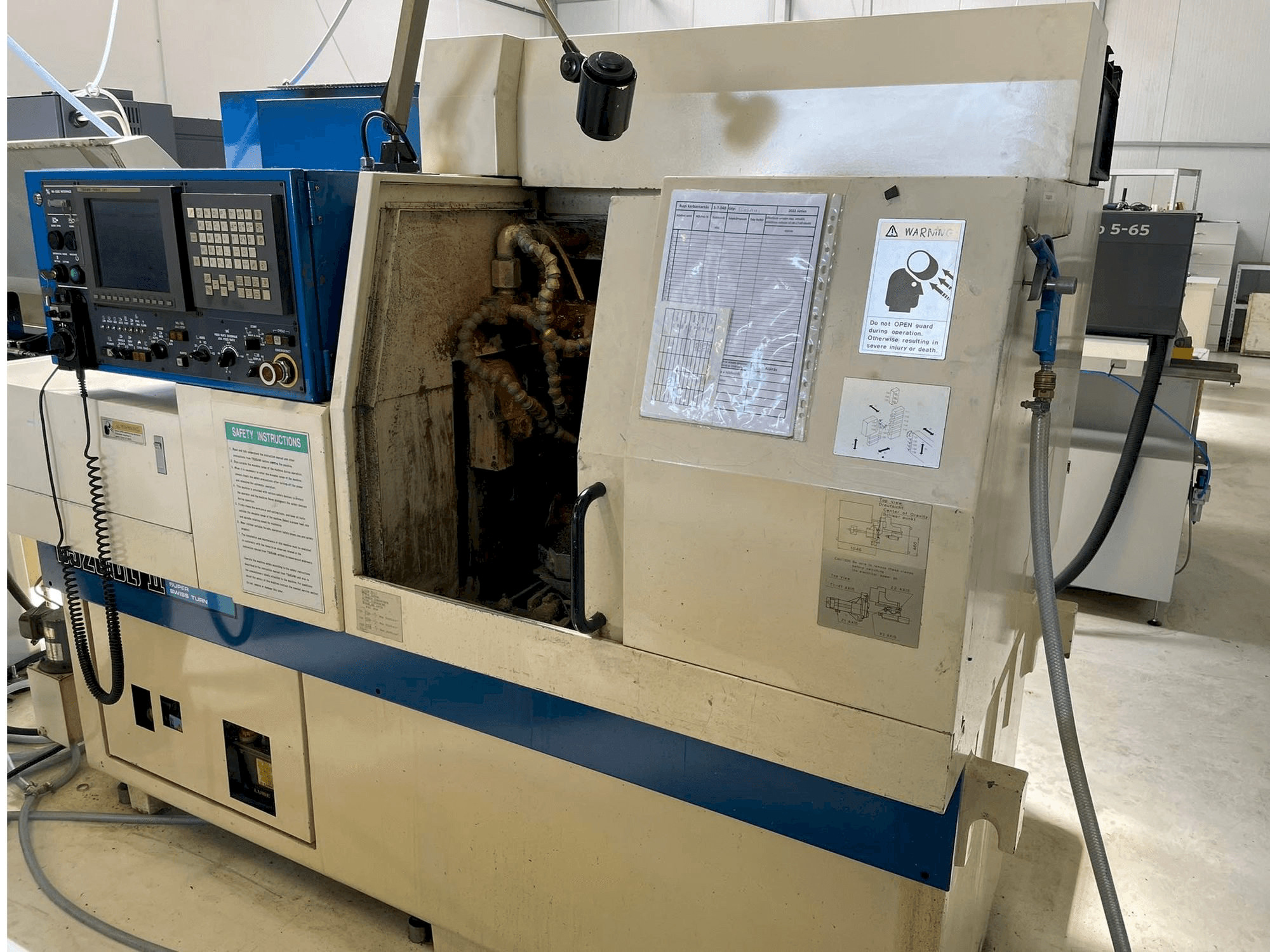 Makine TSUGAMI BS20-II - Sağ taraf görünümü