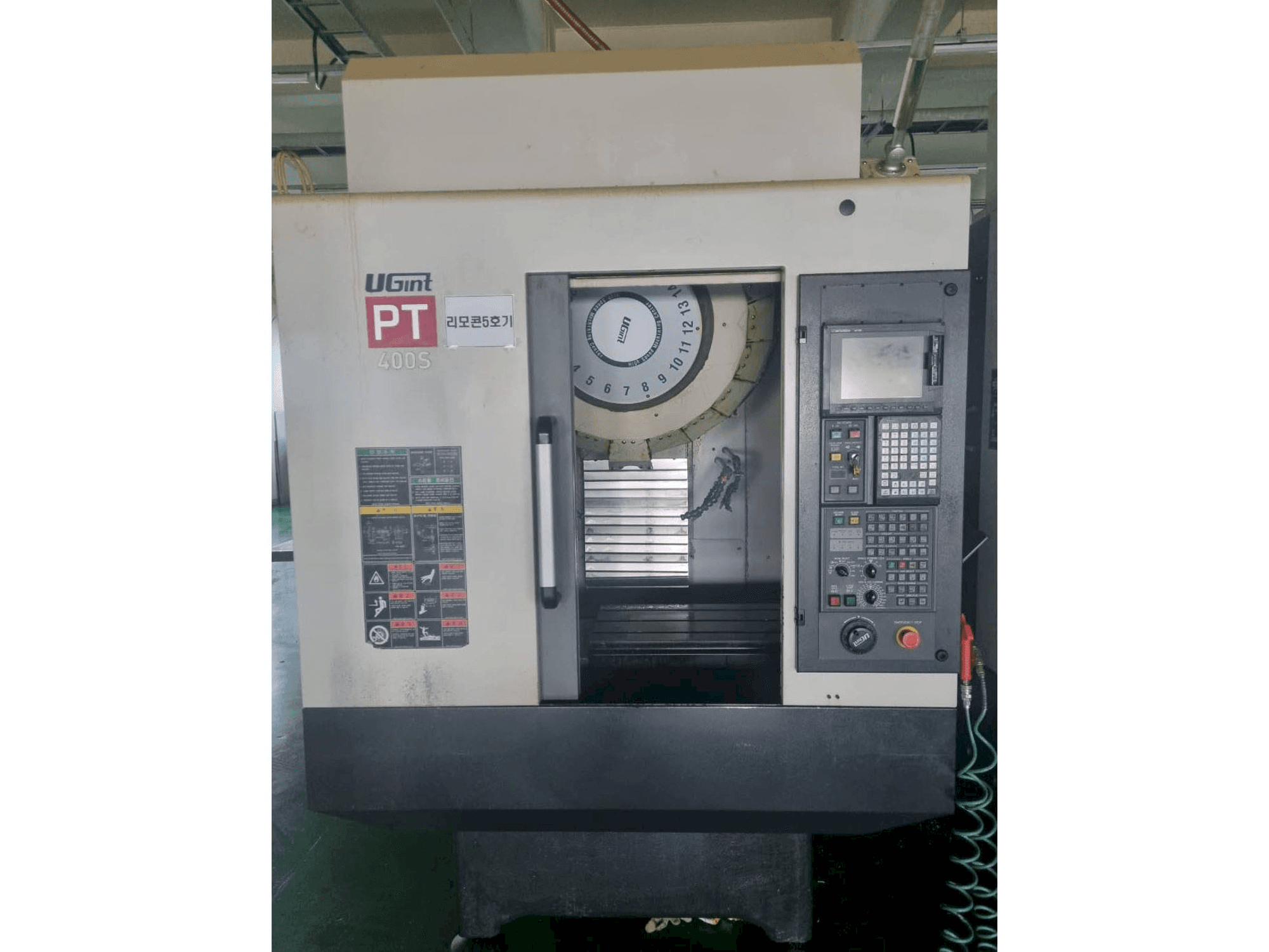 Makine UGINT PT400S - Önden görünüm