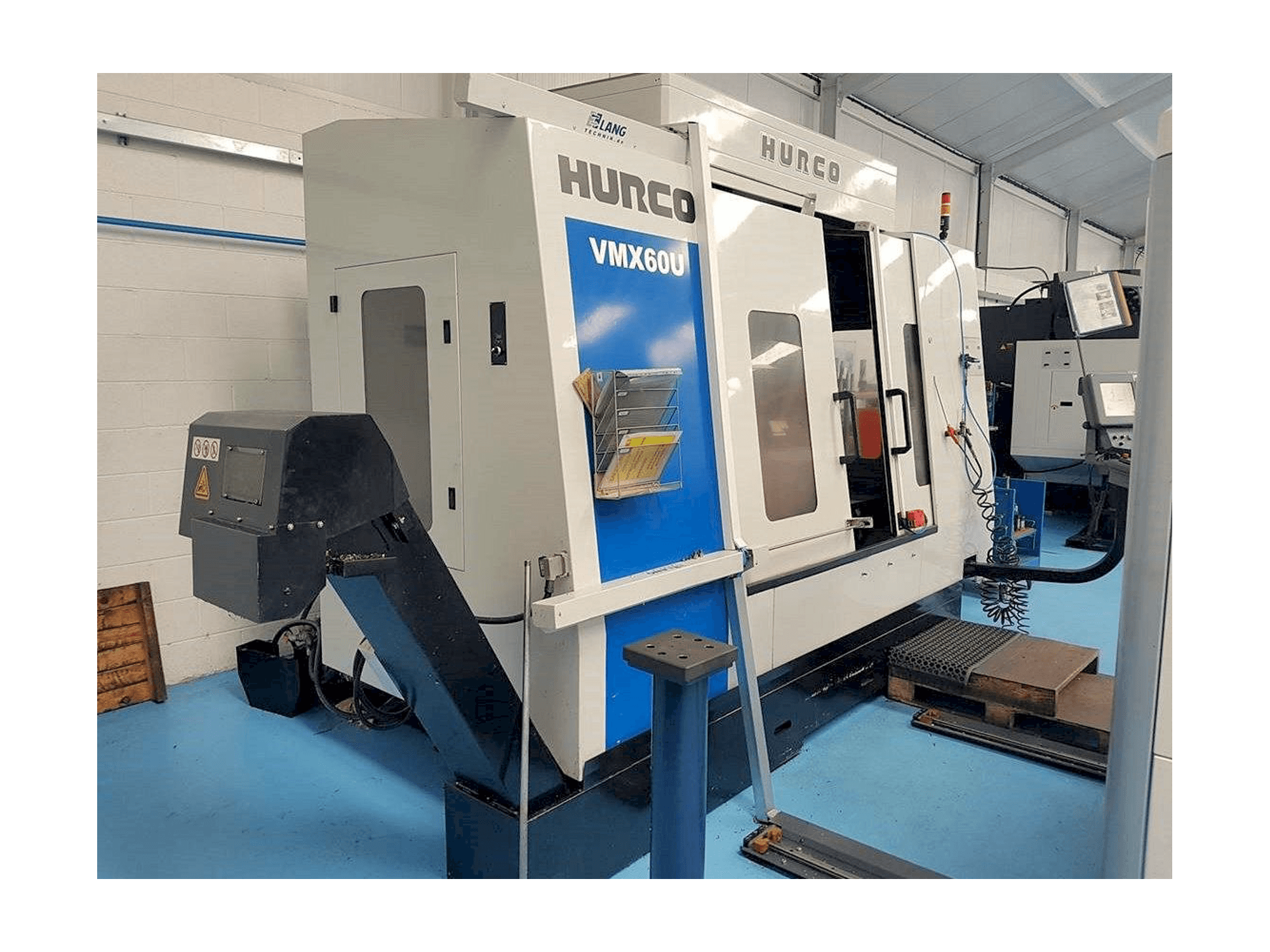 Makine Hurco VMX 60U - Önden görünüm