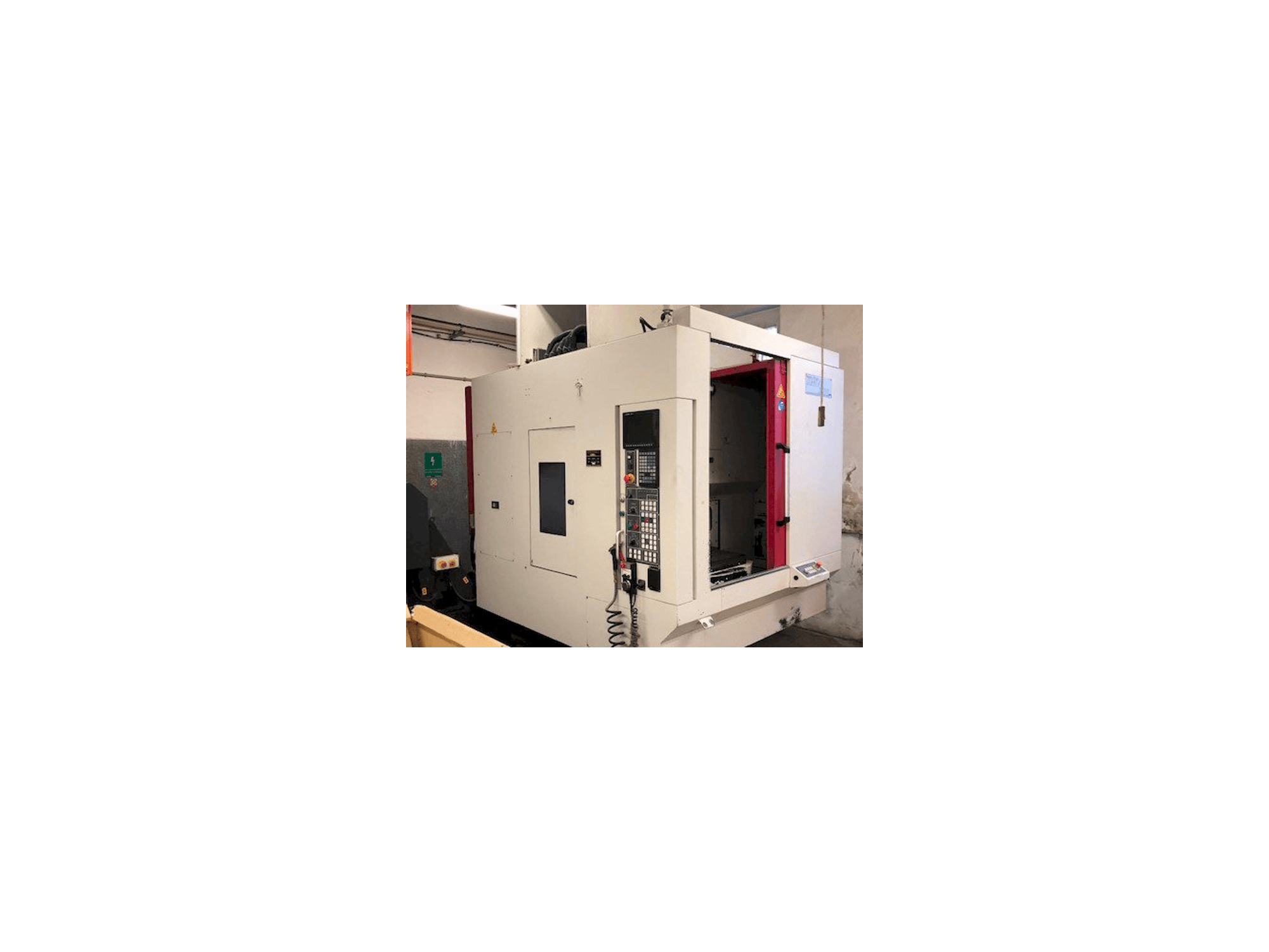 Makine Akira Seiki RMV 700 APC - Önden görünüm