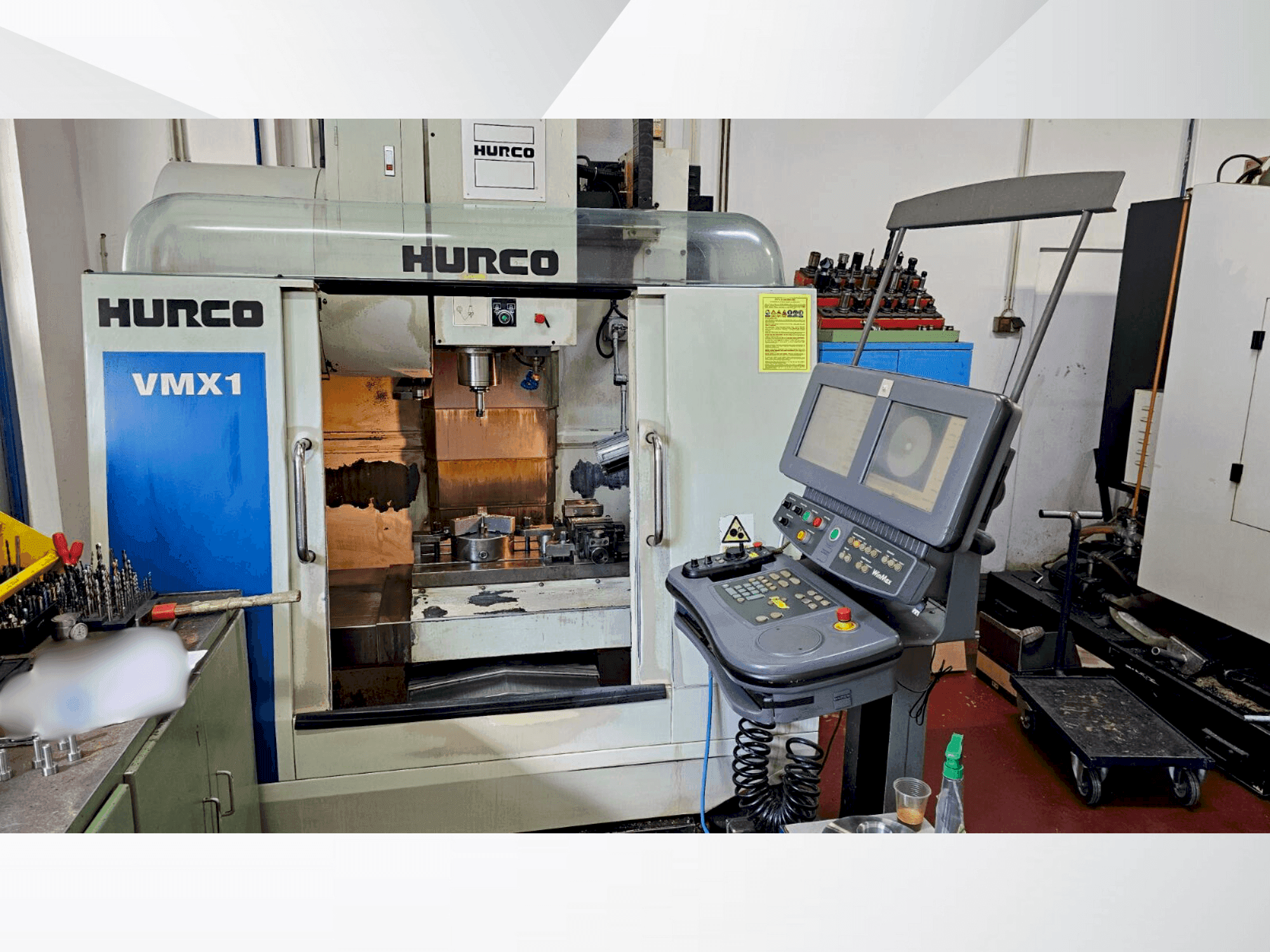 Makine Hurco VMX 10 - Önden görünüm