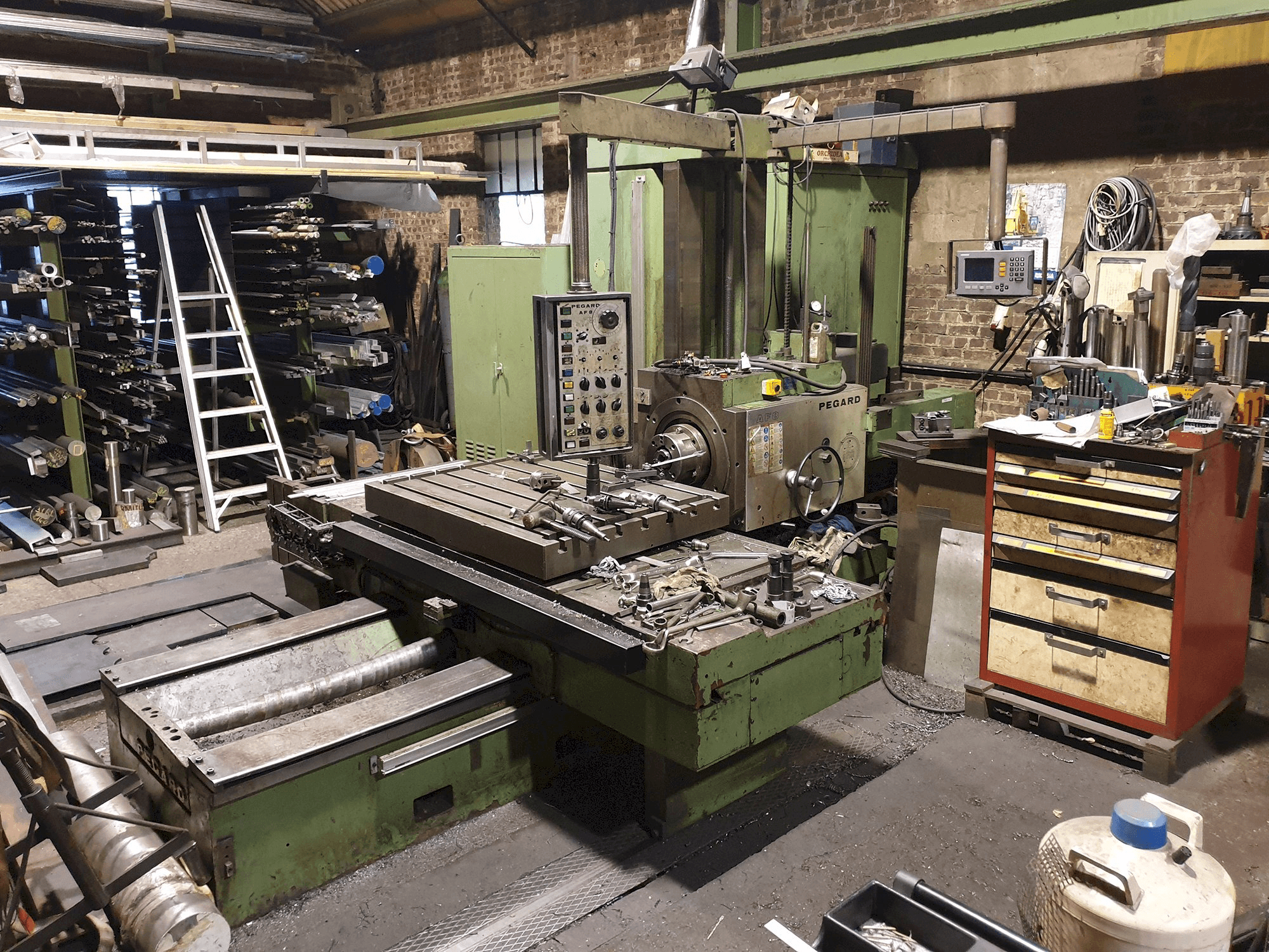 Makine PEGARD - Önden görünüm AF 8