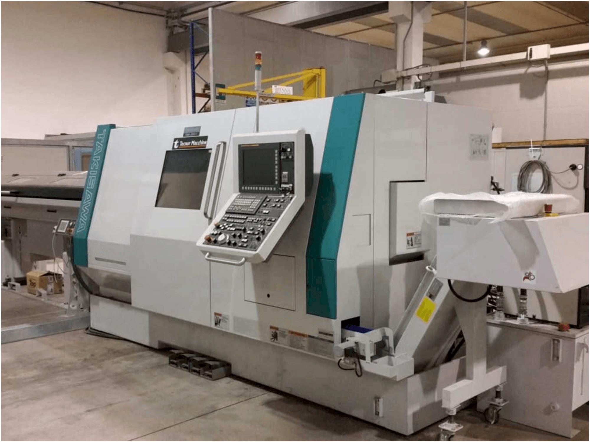 Makine Takisawa TMMY-250 M1 - Önden görünüm