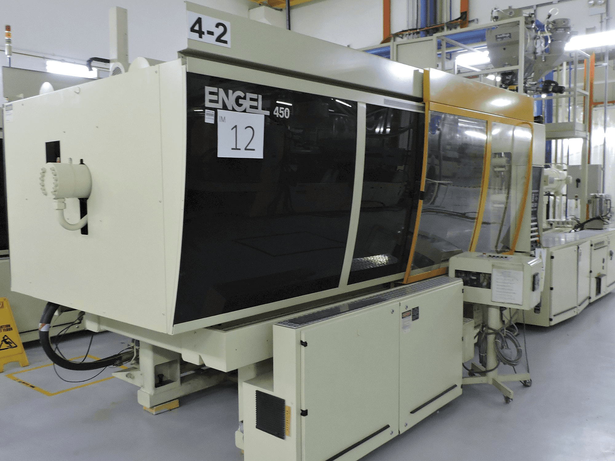 Makine ENGEL - Önden görünüm ES1300/450 BHP