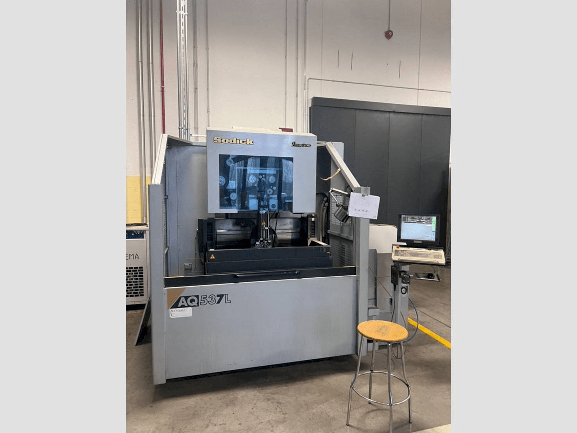 Makine Sodick AQ537L - Önden görünüm