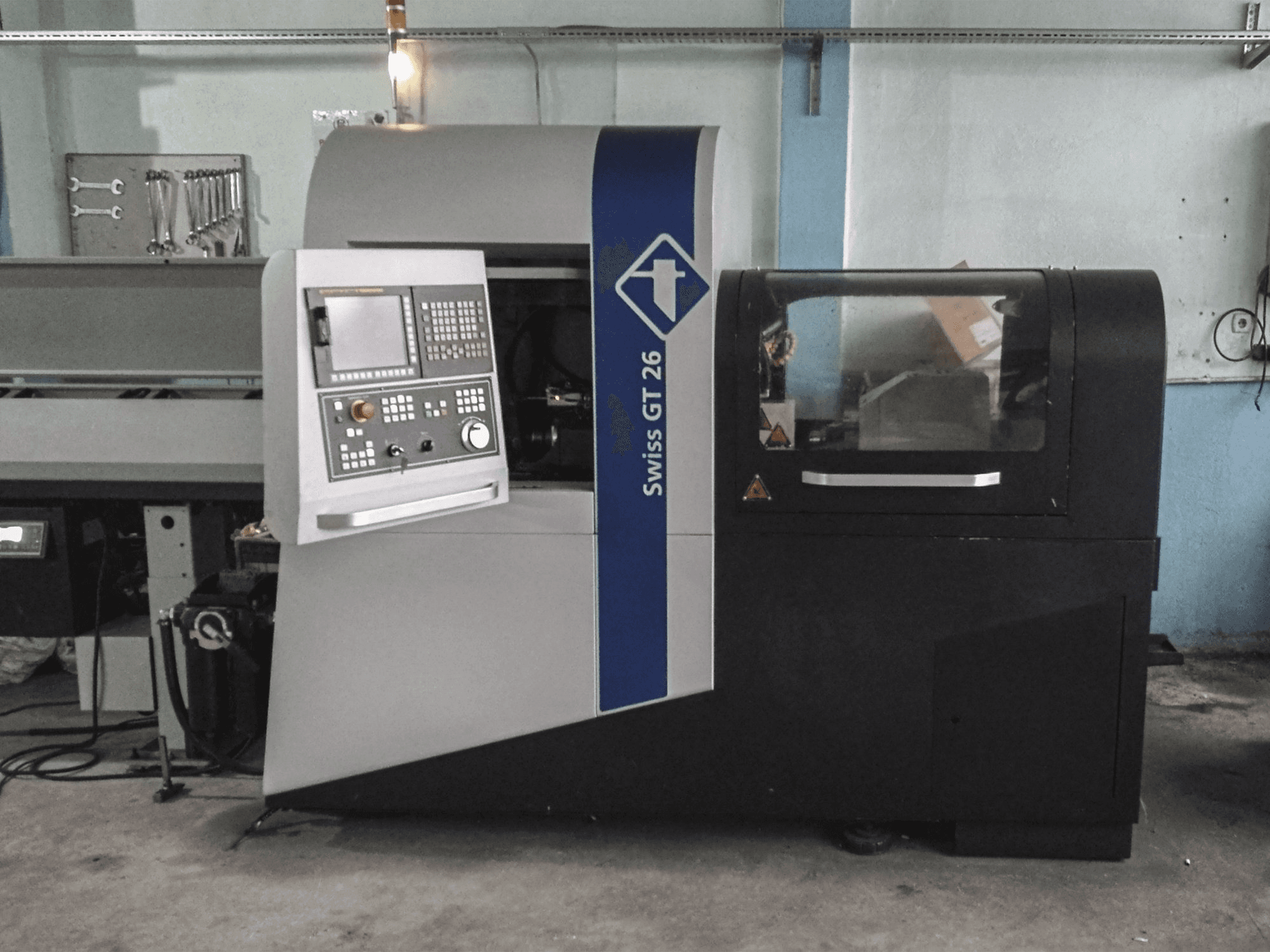 Makine Tornos - Önden görünüm SWISS GT 26