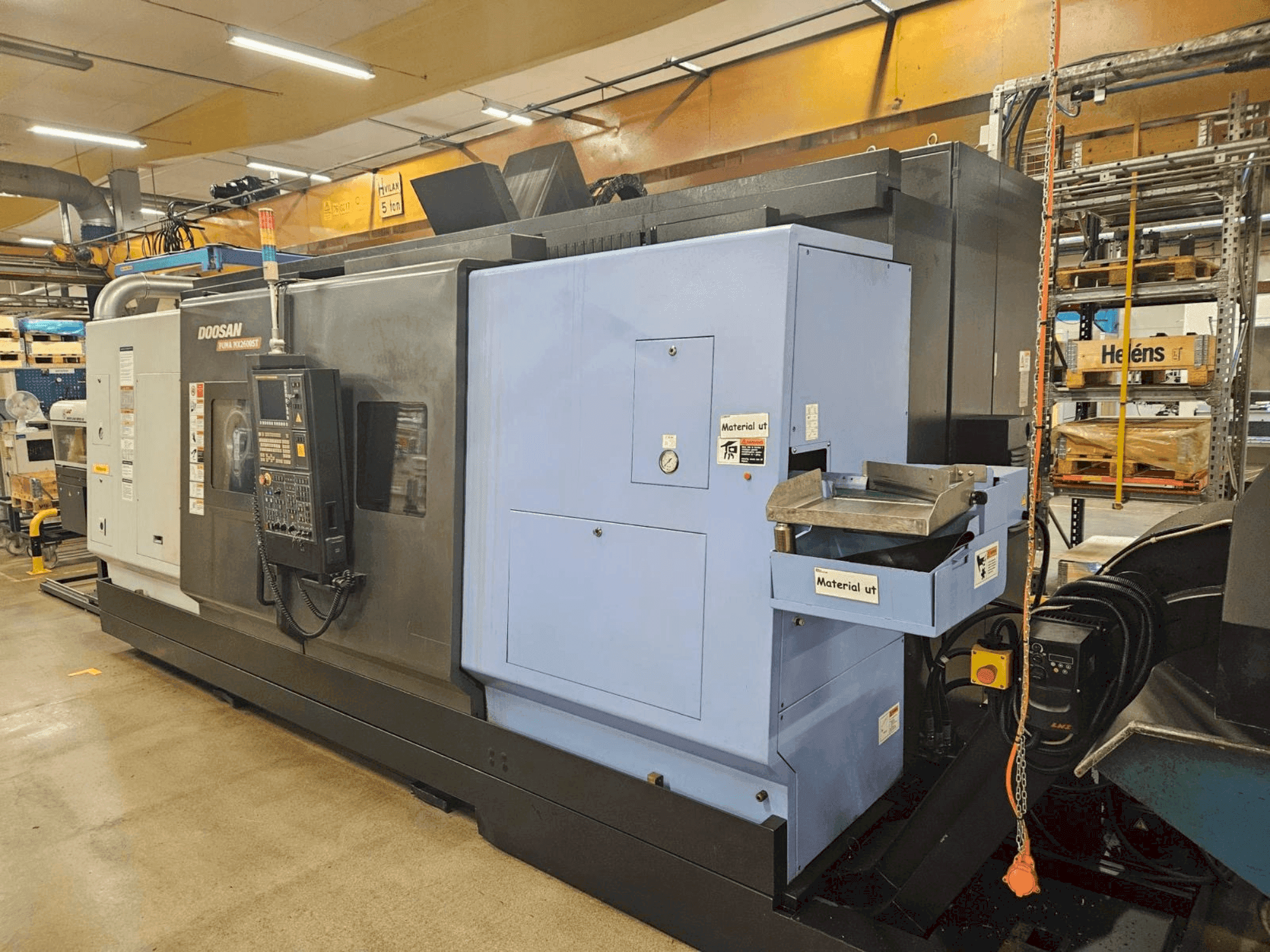 Makine DOOSAN Puma MX2600ST (2013) - Önden görünüm
