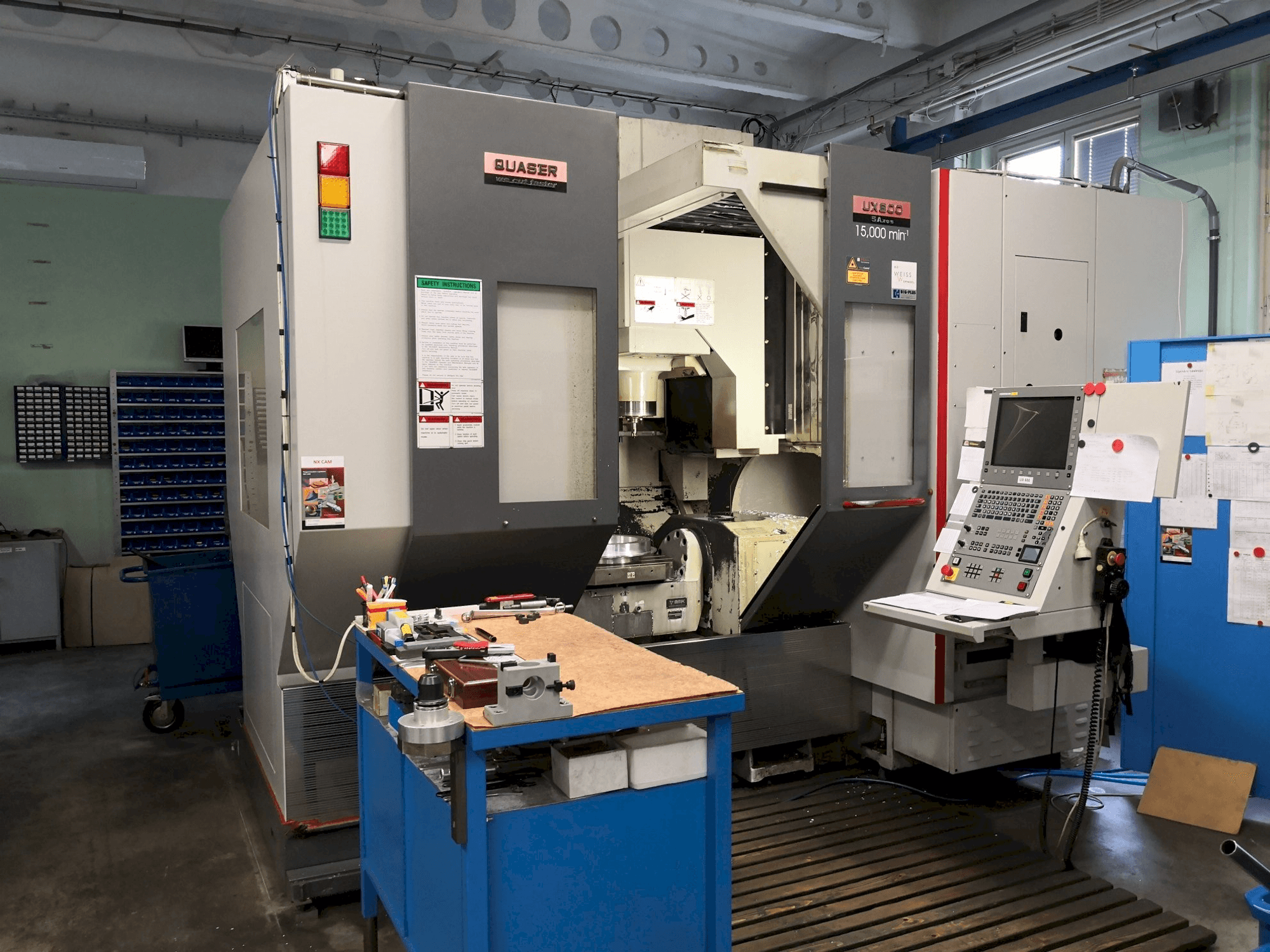 Makine Quaser UX-600 - Önden görünüm