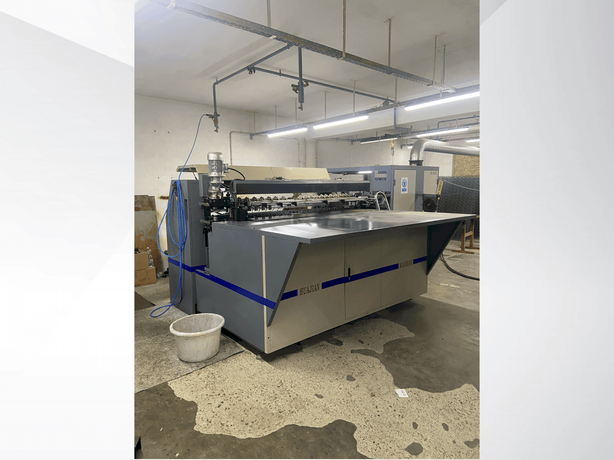 Makine HUAJIAN SX-820i - Önden görünüm