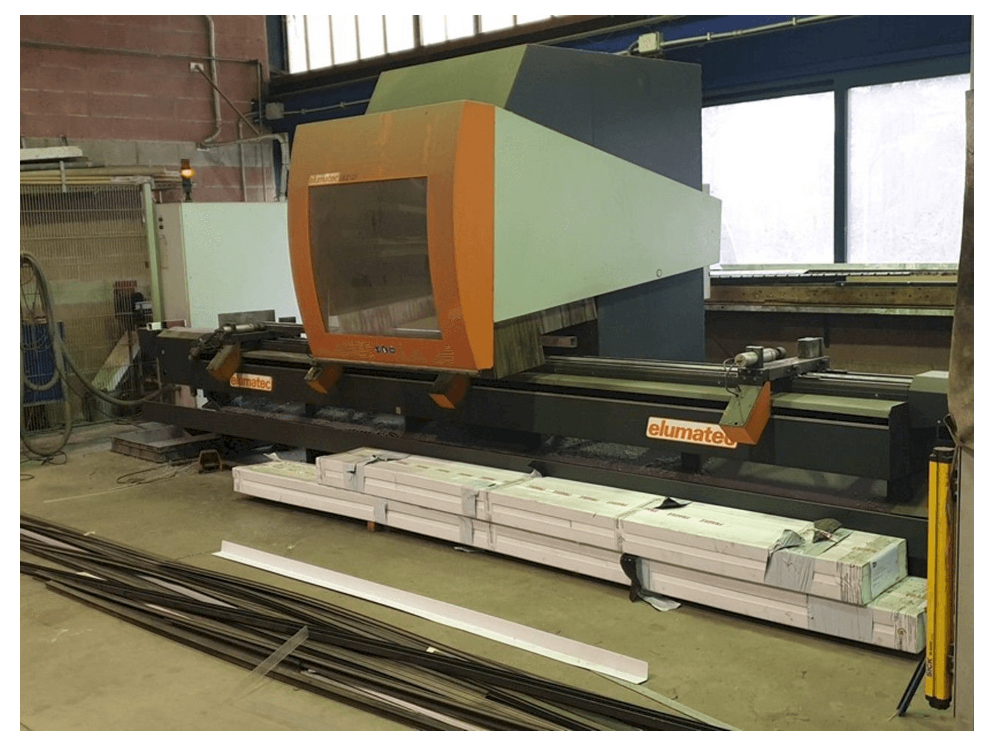 Makine Elumatec SBZ 131 - Önden görünüm