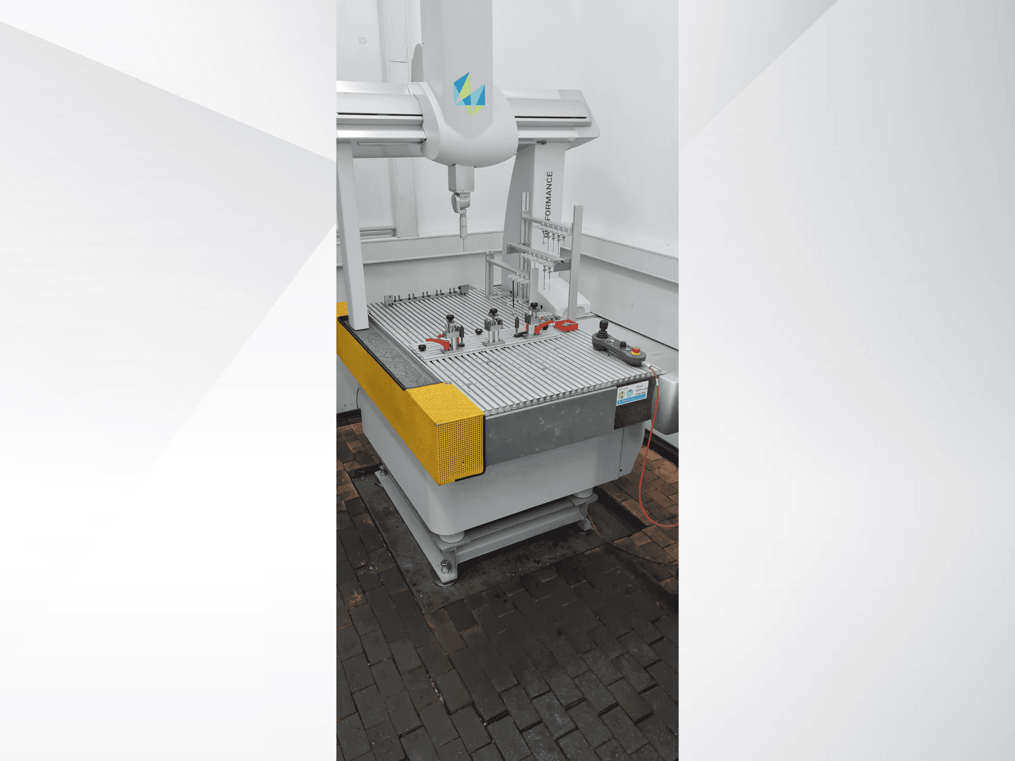 Makine Hexagon Global 07.07.05 - Önden görünüm