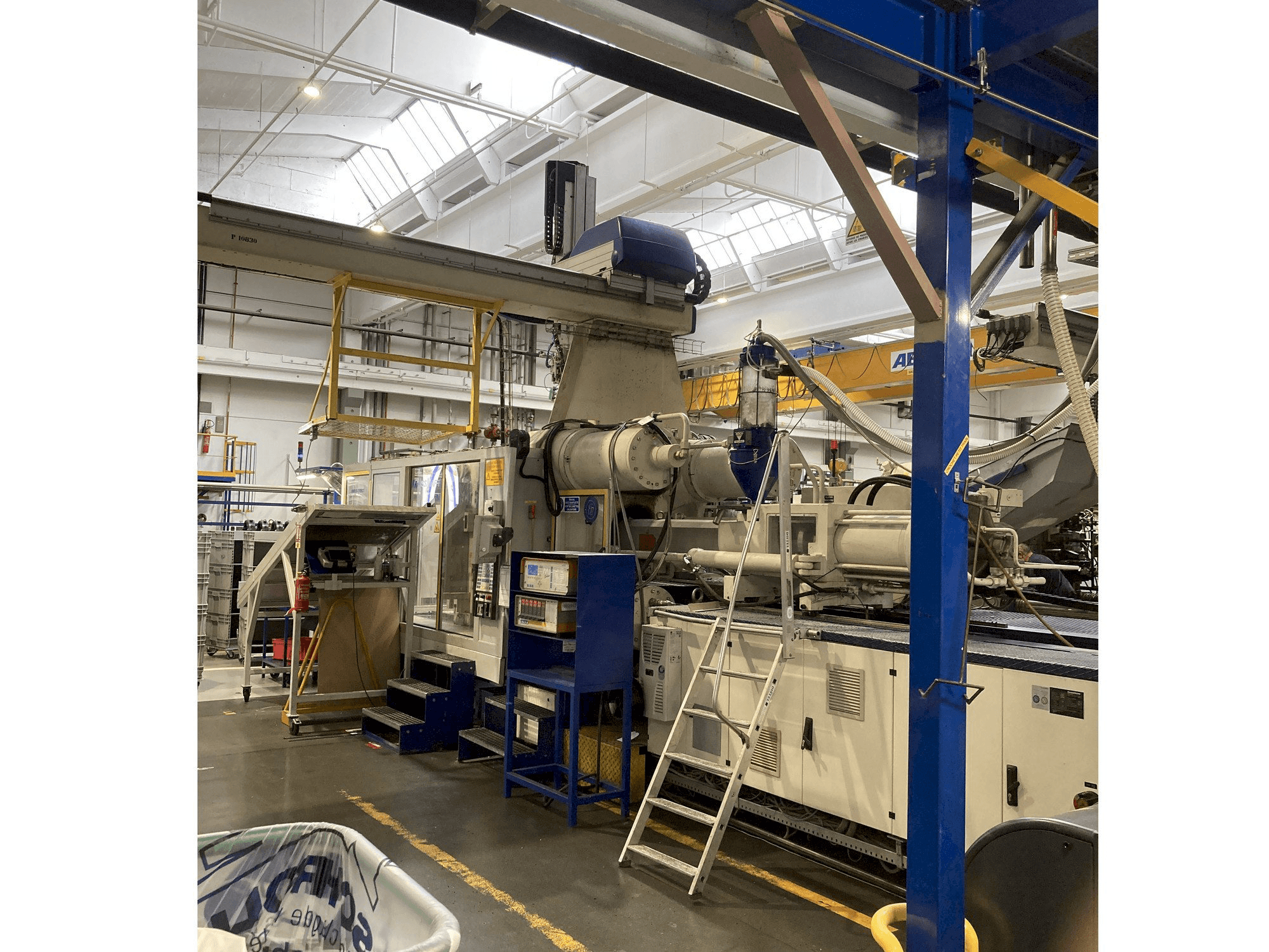 Makine Krauss Maffei 650 – 2700 C1 - Önden görünüm