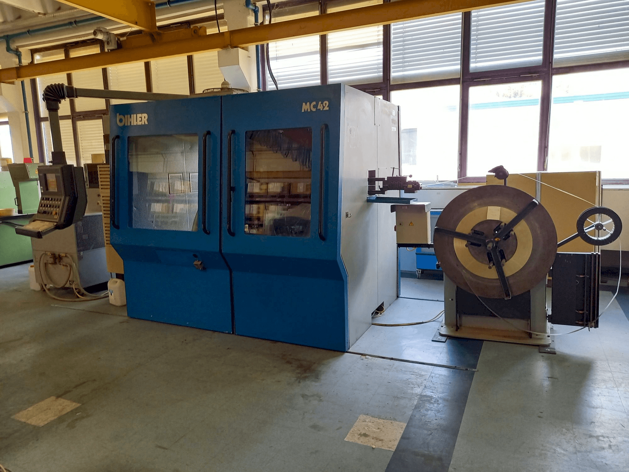 Makine Bihler MULTICENTER MC42 - Önden görünüm