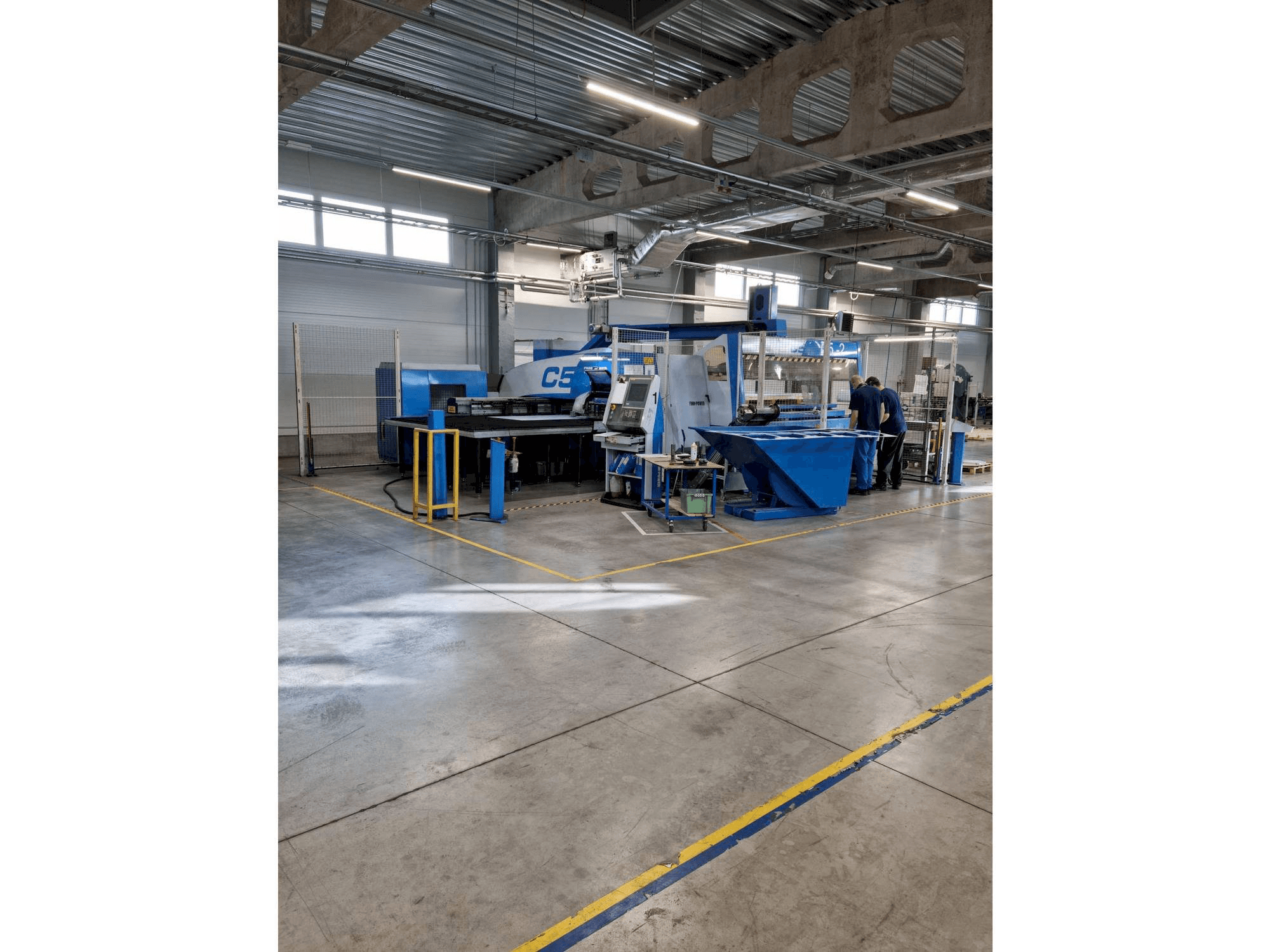 Makine Finn-Power C5 + Compact Express - Sol taraftaki görüntü