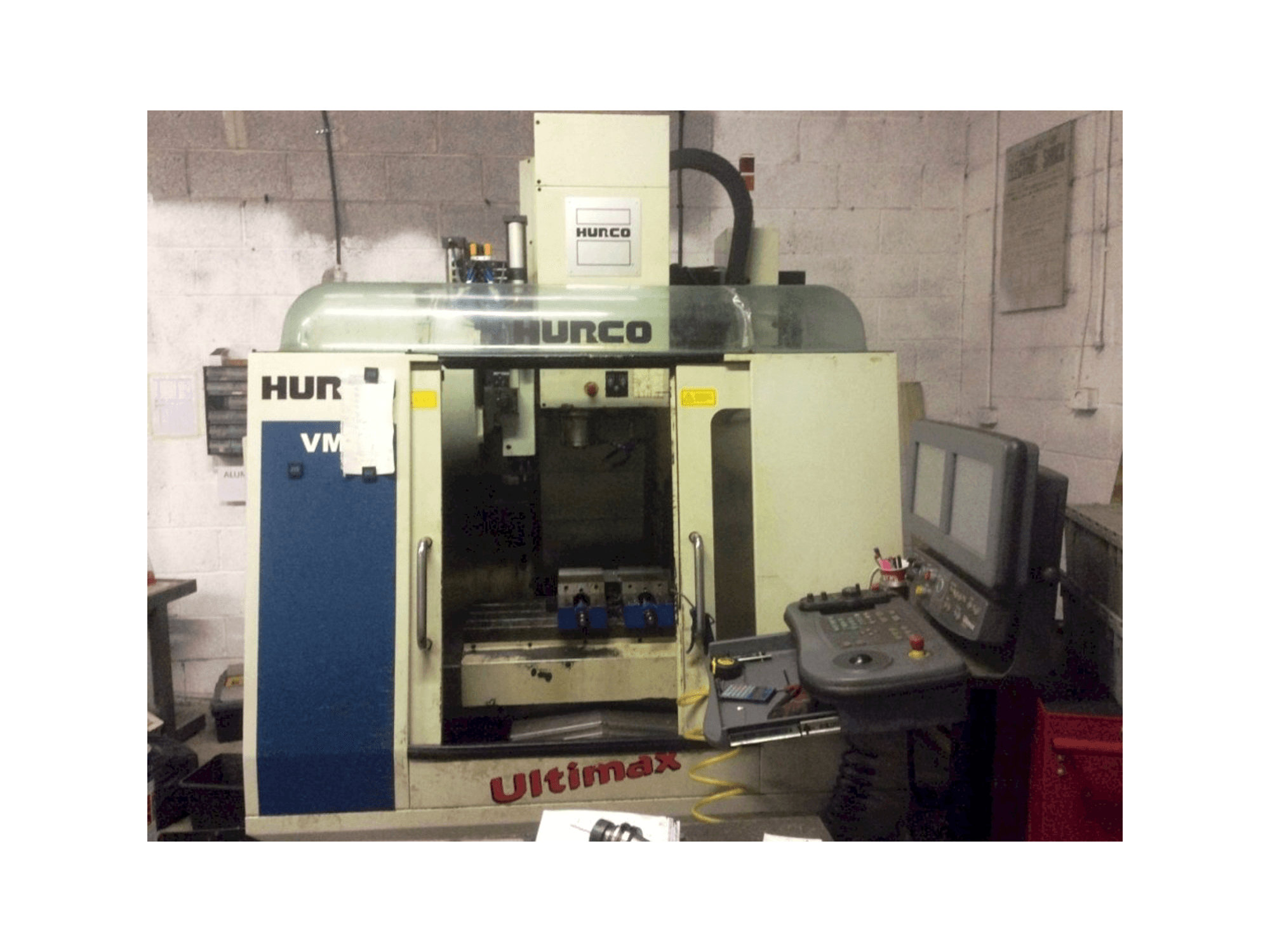 Makine Hurco VM1 - Önden görünüm