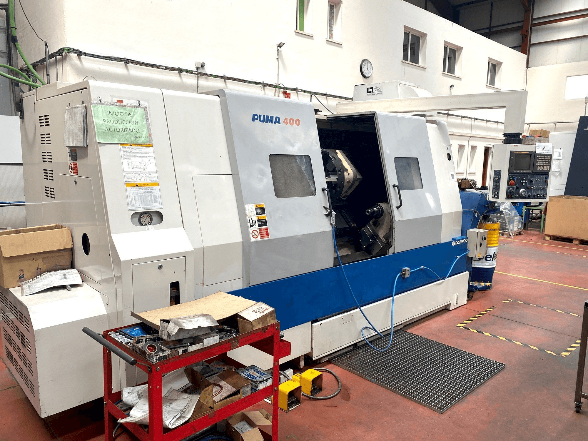 Makine DAEWOO PUMA 400 - Önden görünüm