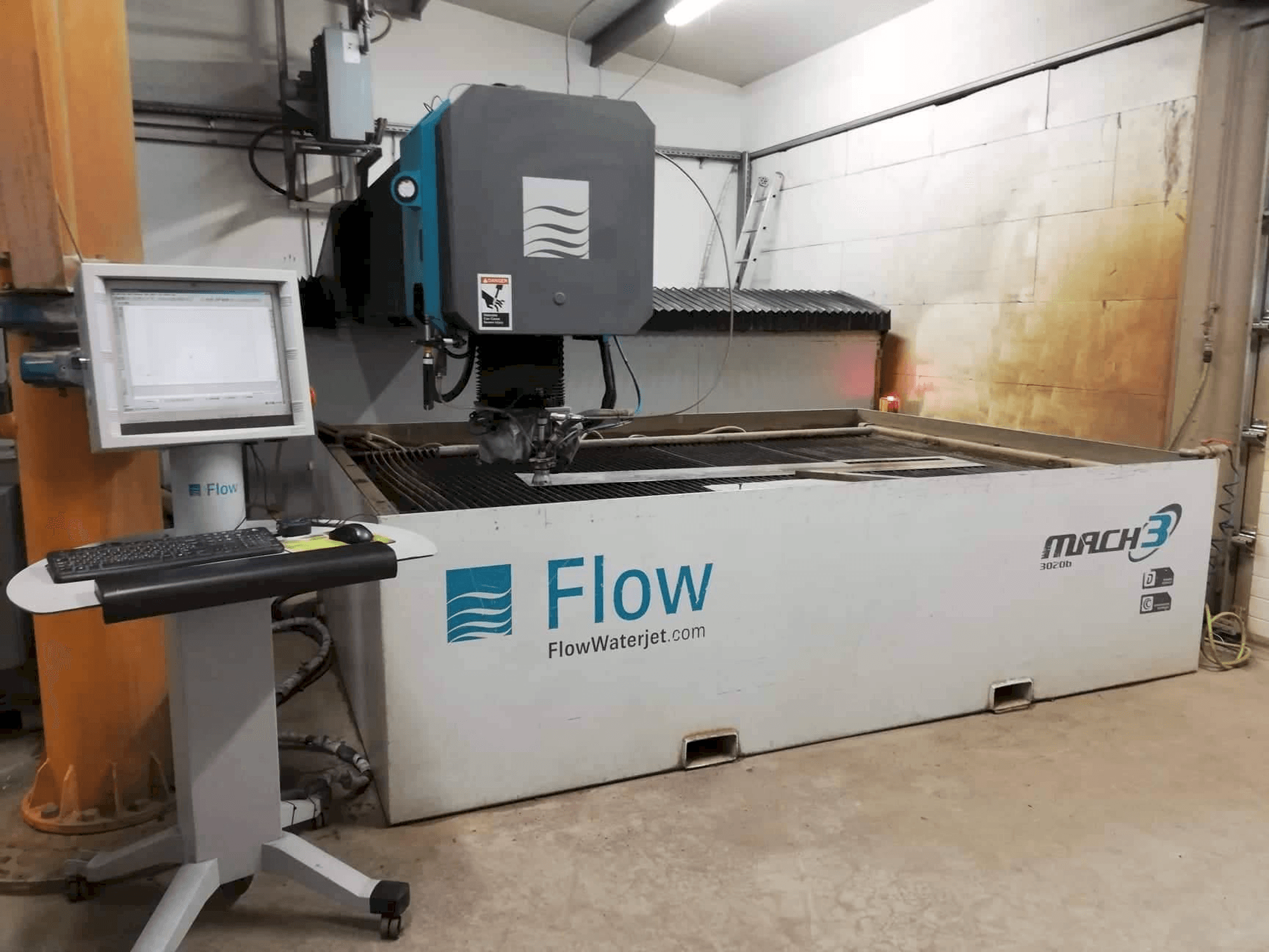 Makine Flow Mach3-3020b - Önden görünüm