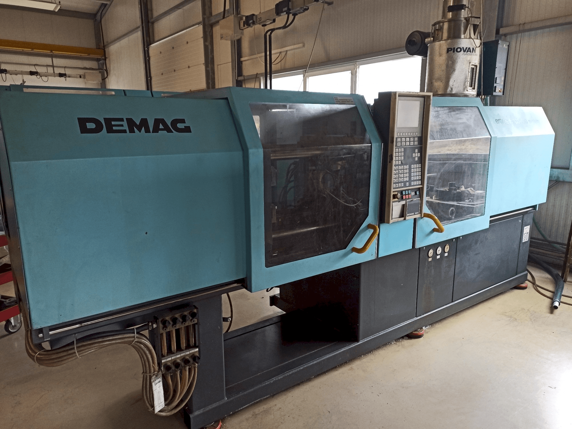 Makine DEMAG Ergotech 150-610 Compact - Sol taraftaki görüntü