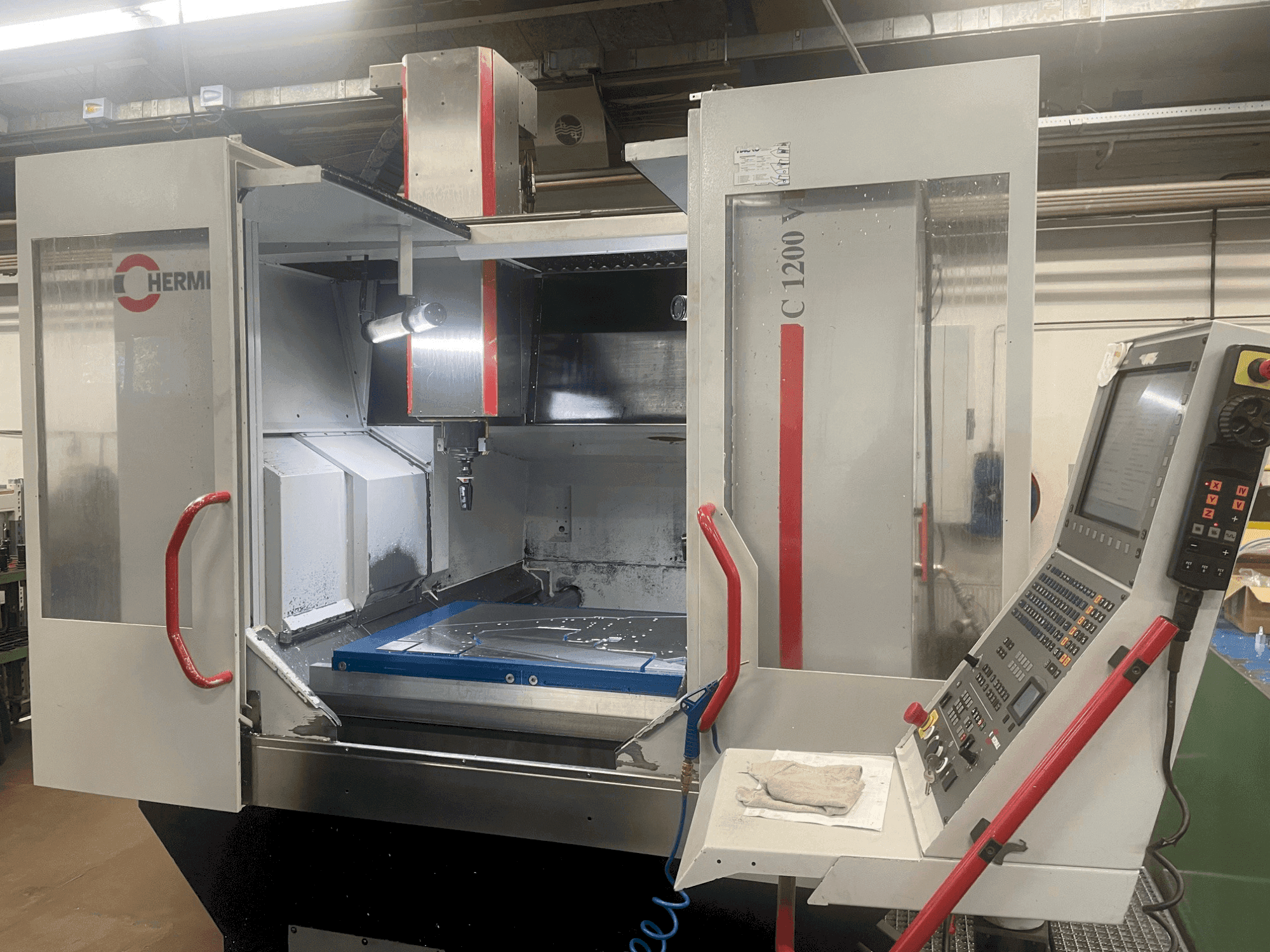 Makine HERMLE C 1200 V - Önden görünüm