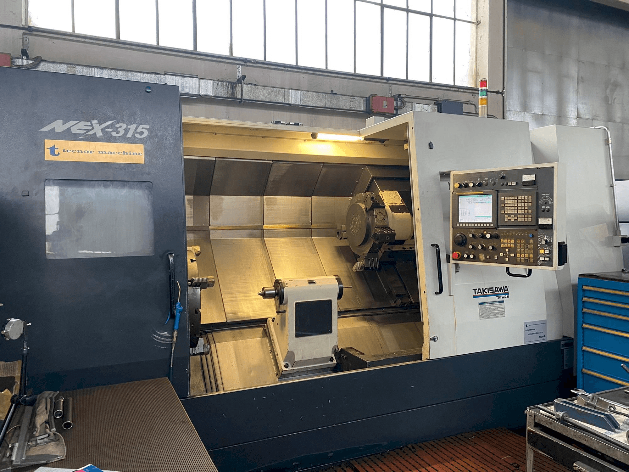 Makine Takisawa NEX-350 - Önden görünüm
