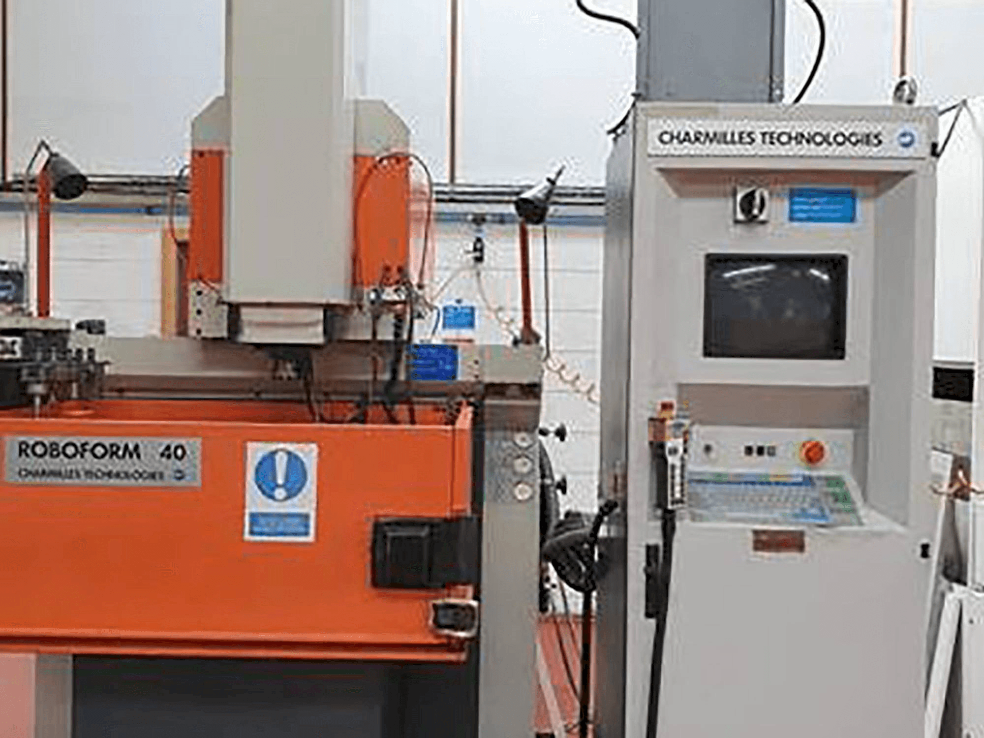 Makine CHARMILLES Roboform 40 - Önden görünüm