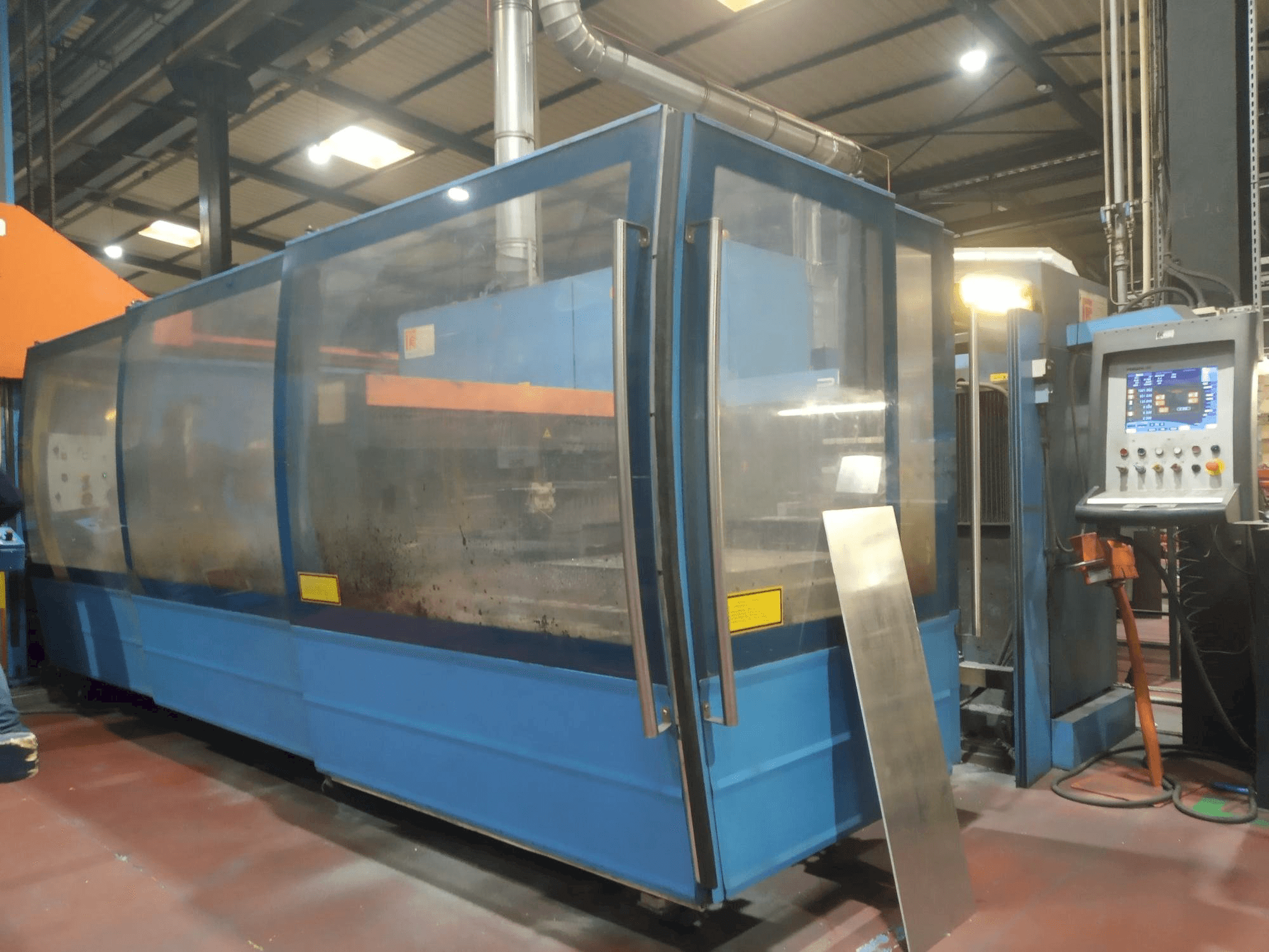 Makine Prima Power Platino 1530 - Sol görünüm