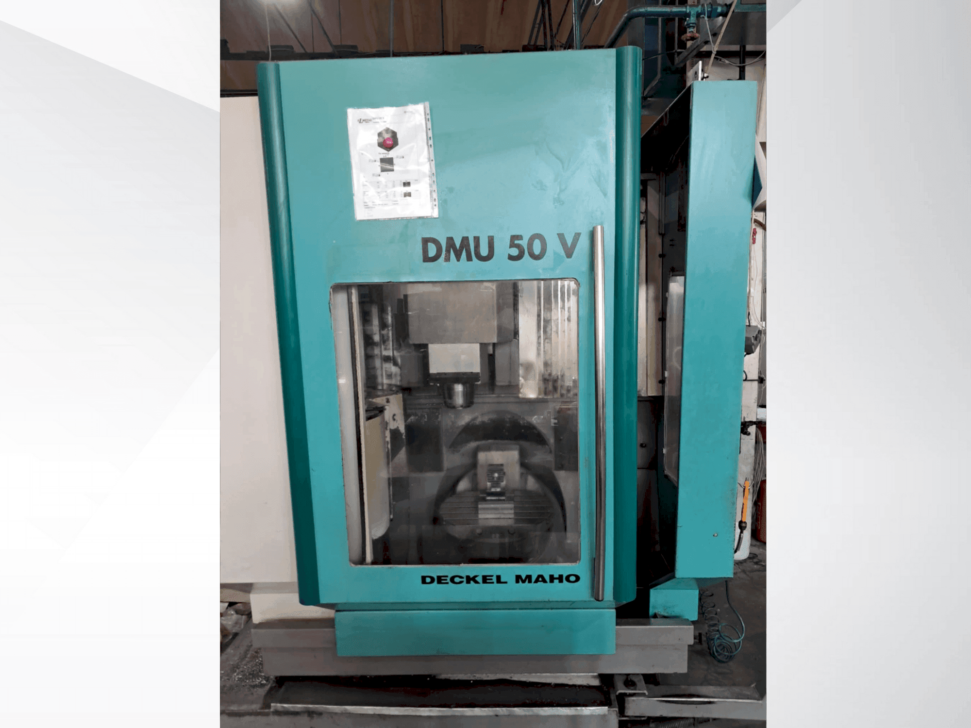 Makine DECKEL MAHO DMU 50V - Önden görünüm