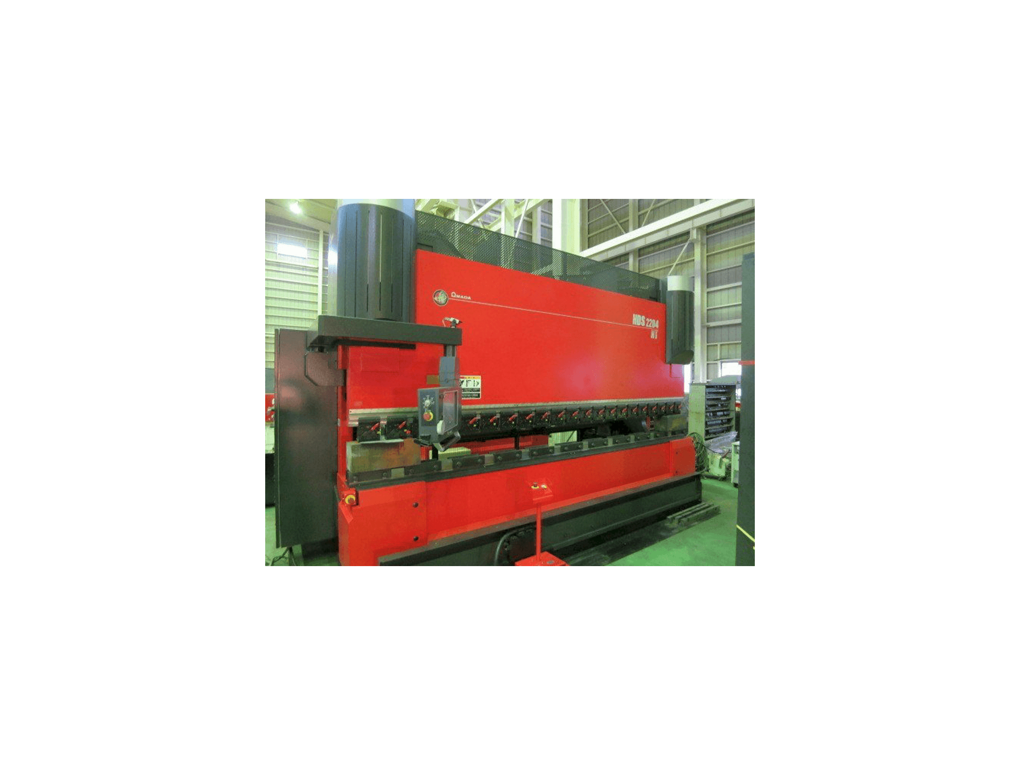 Makine AMADA HDS 2204NT - Sol taraftaki görüntü