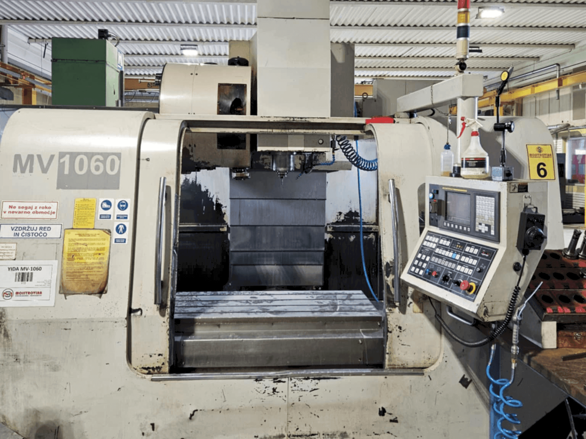 Makine Yida MV-1060 - Önden görünüm