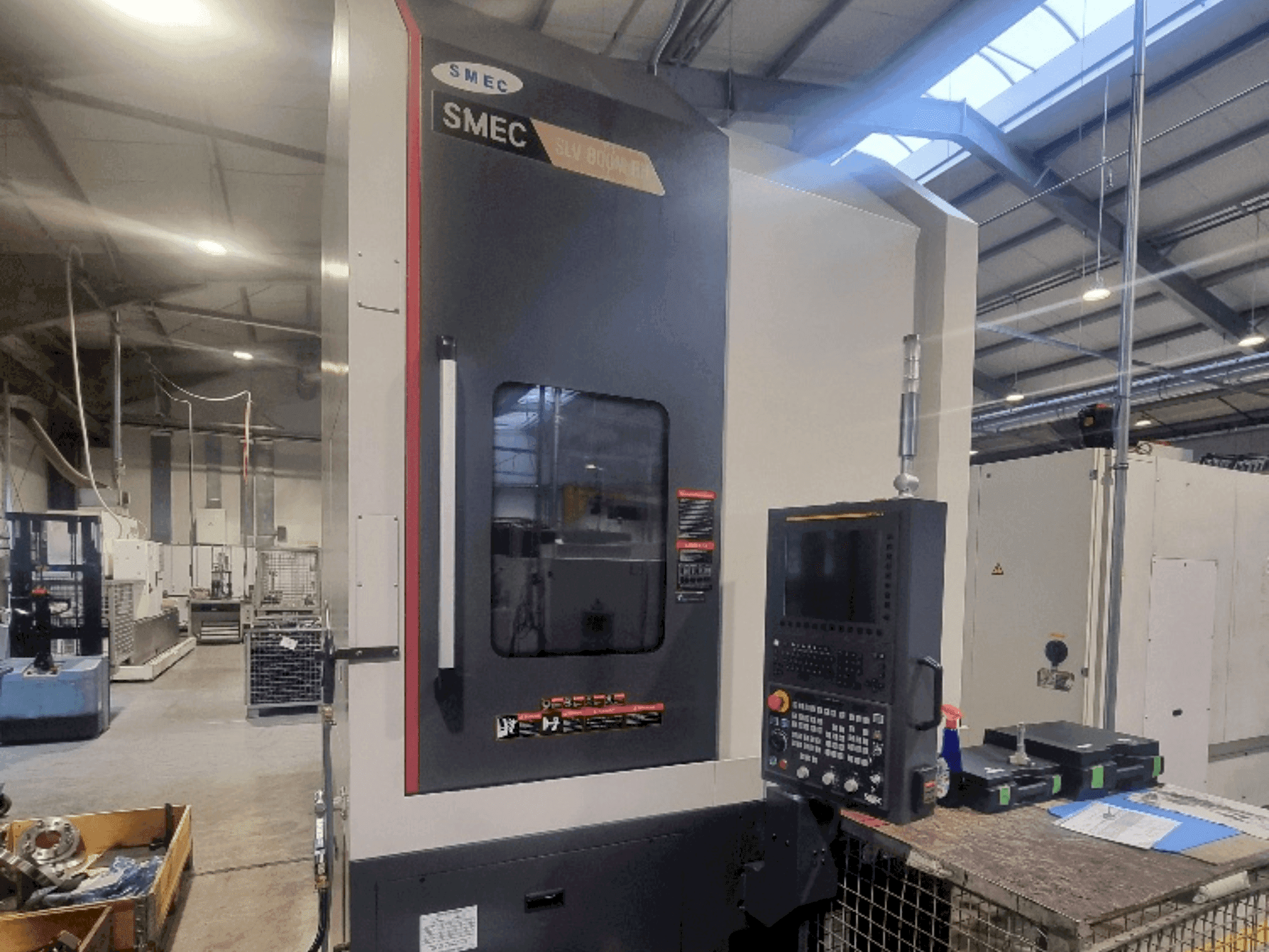Makine SMEC SLV800MR - Önden görünüm
