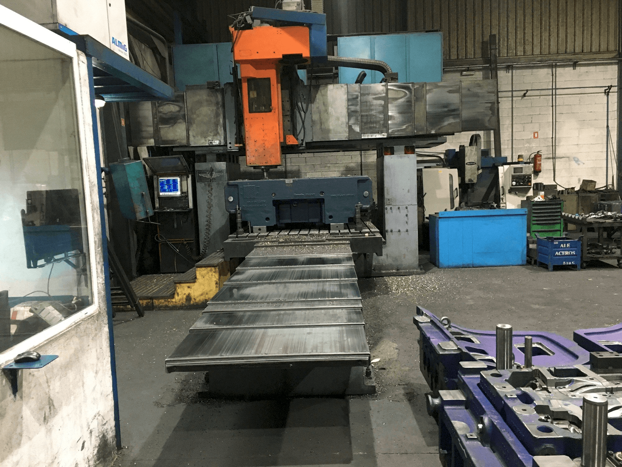 Makine DYE FPF-2C-NC - Önden görünüm