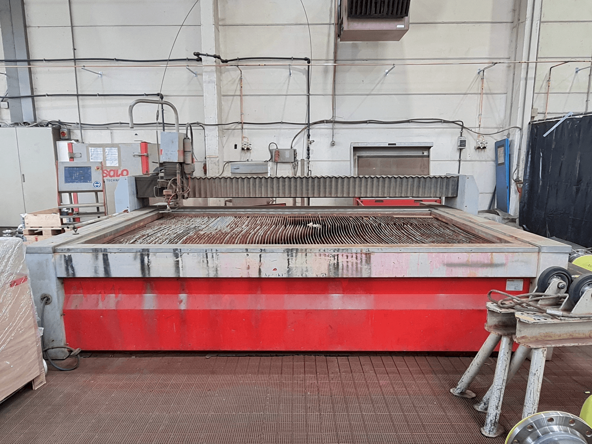 Makine Resato R-LCM 3015-1 - Önden görünüm