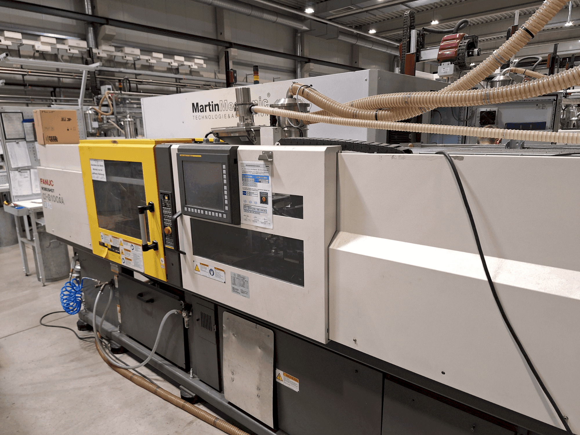 Makine FANUC Roboshot S100iA - Önden görünüm