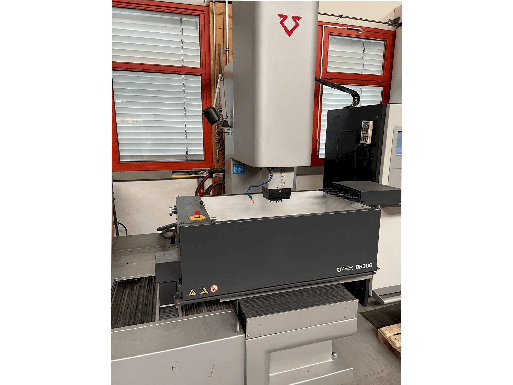 Makine ONA D830 - Önden görünüm