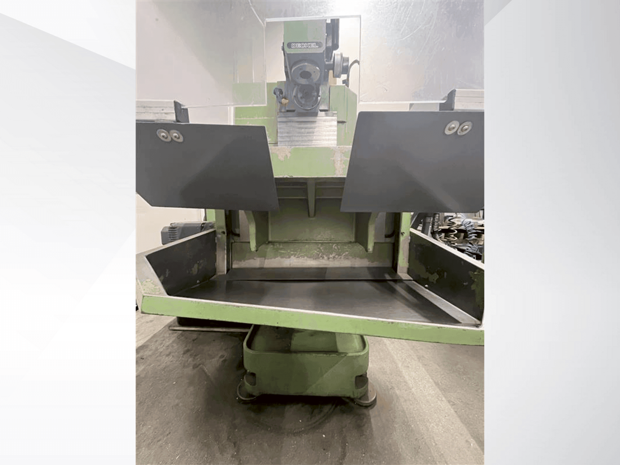 Makine DECKEL FP2A - Önden görünüm