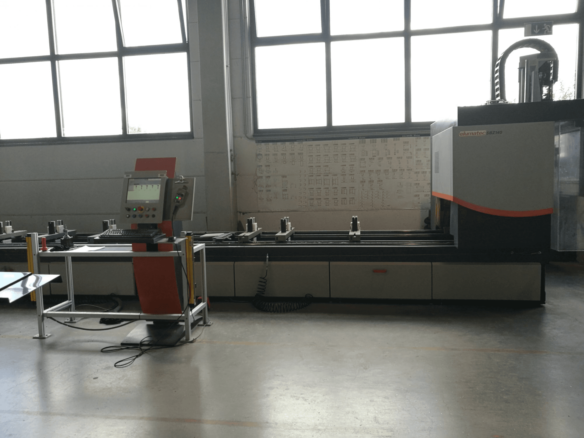 Makine elumatec - Önden görünüm SBZ 140