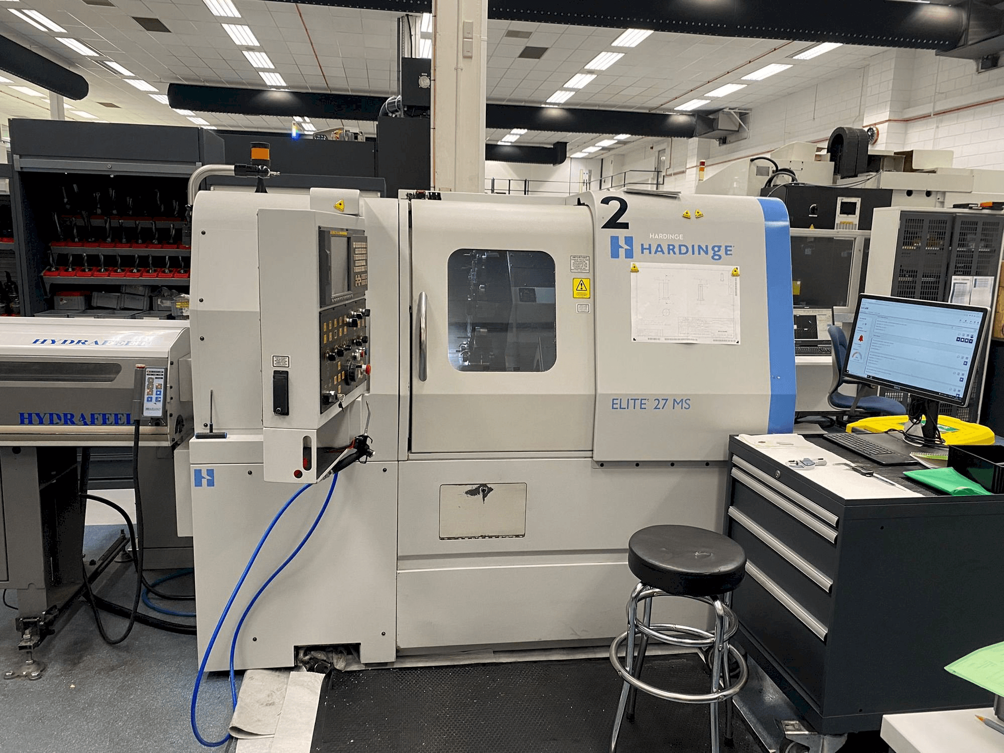 Makine HARDINGE Elite 27MS - Önden görünüm