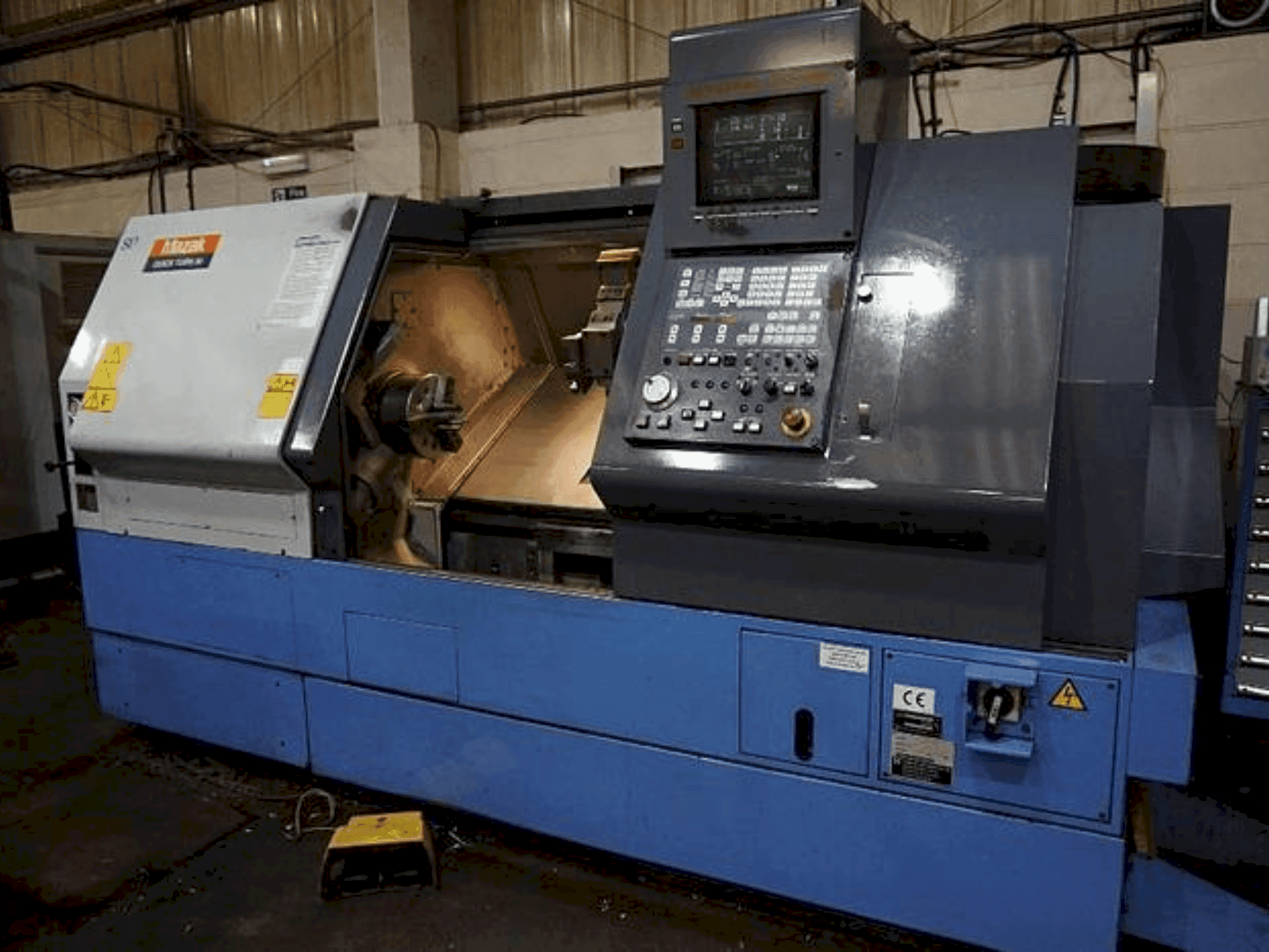 Makine Mazak QT30 - Önden görünüm