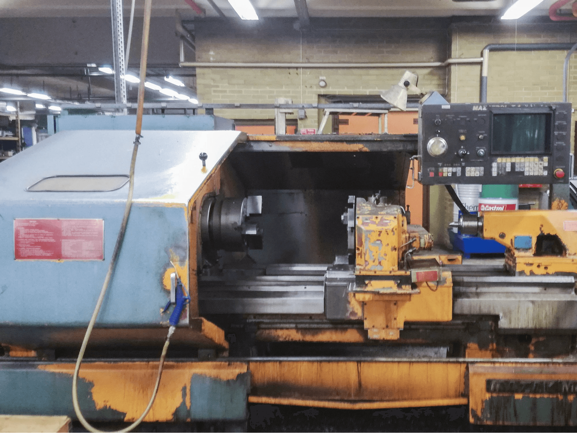 Makine Mazak - Önden görünüm M4-1000