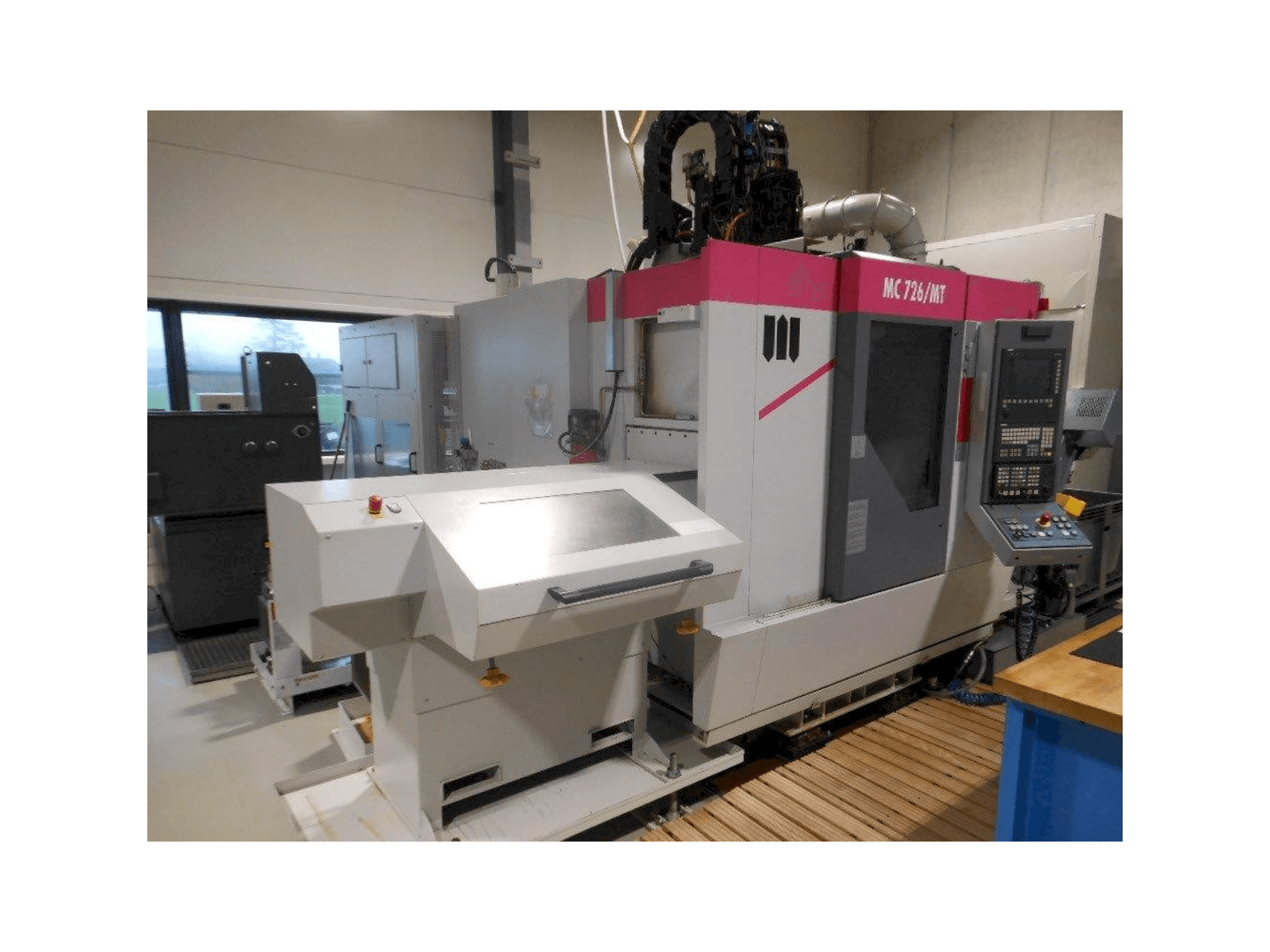 Makine STAMA MC 726 - Önden görünüm