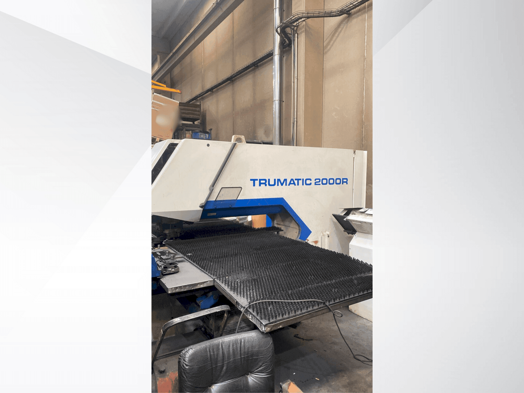 Makine TRUMPF TC2000R - Önden görünüm