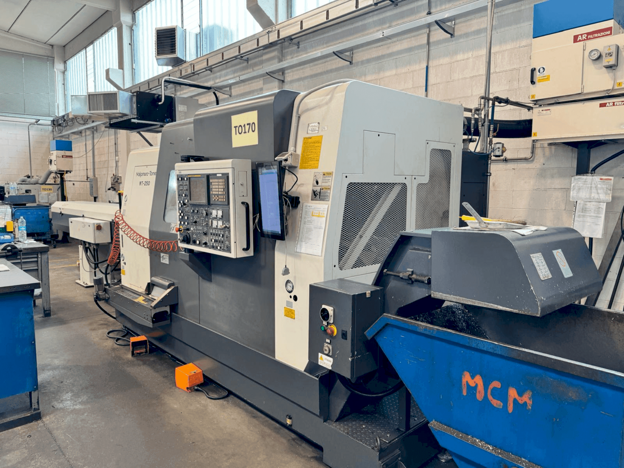 Makine NAKAMURA WT 250 - Önden görünüm