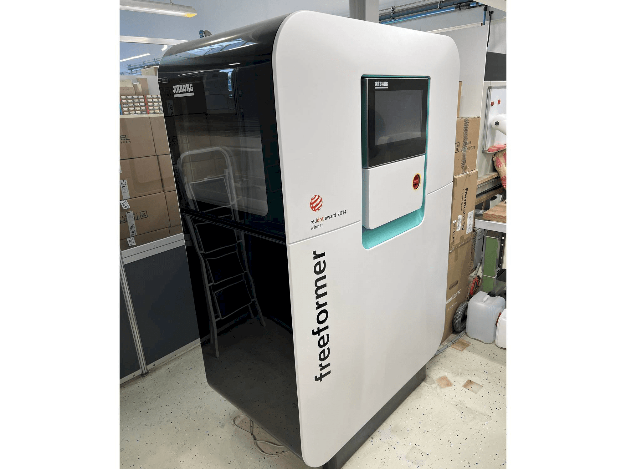 Makine Arburg Freeformer 200 - Önden görünüm