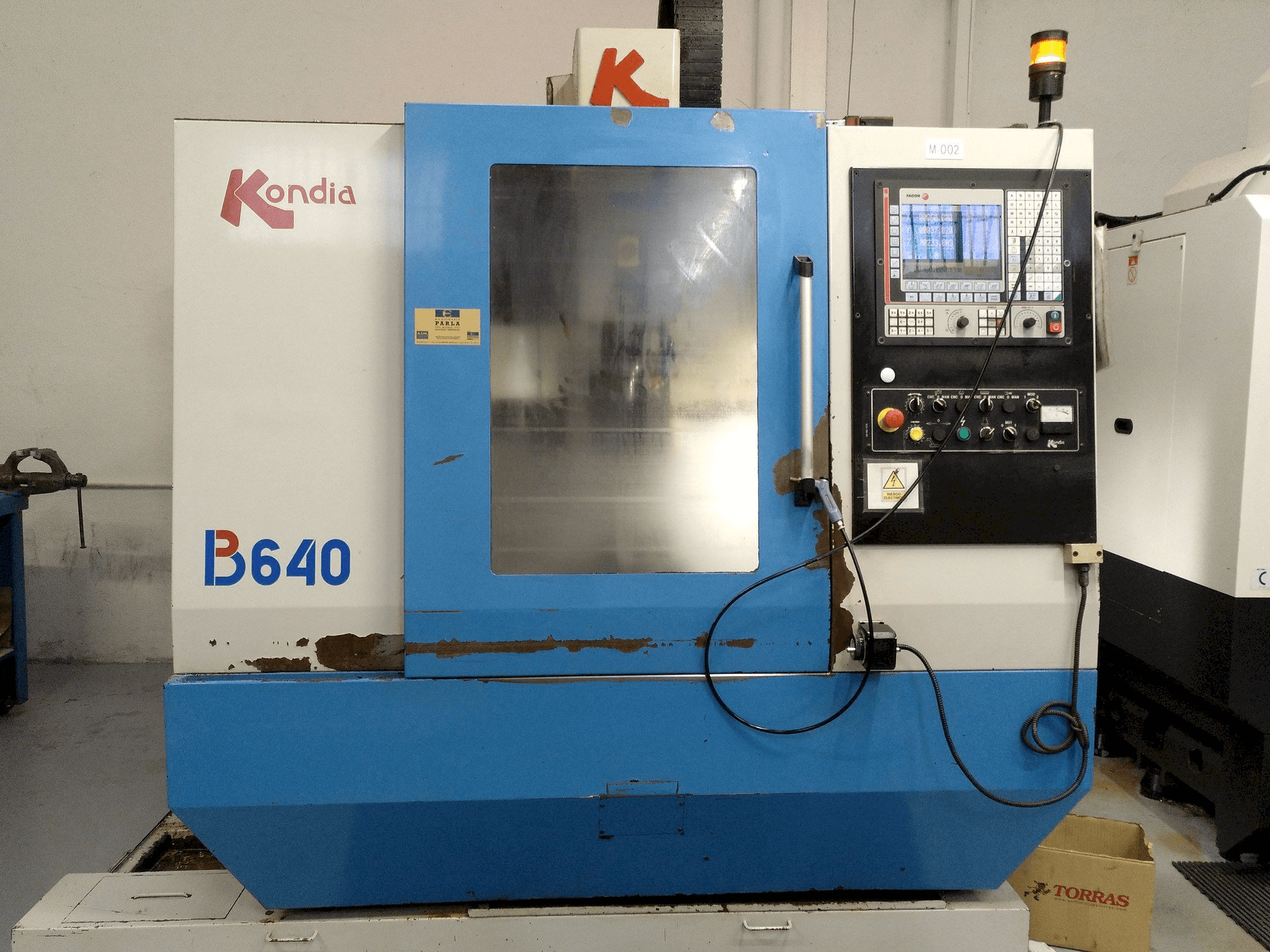 Makine KONDIA B-640 - Önden görünüm