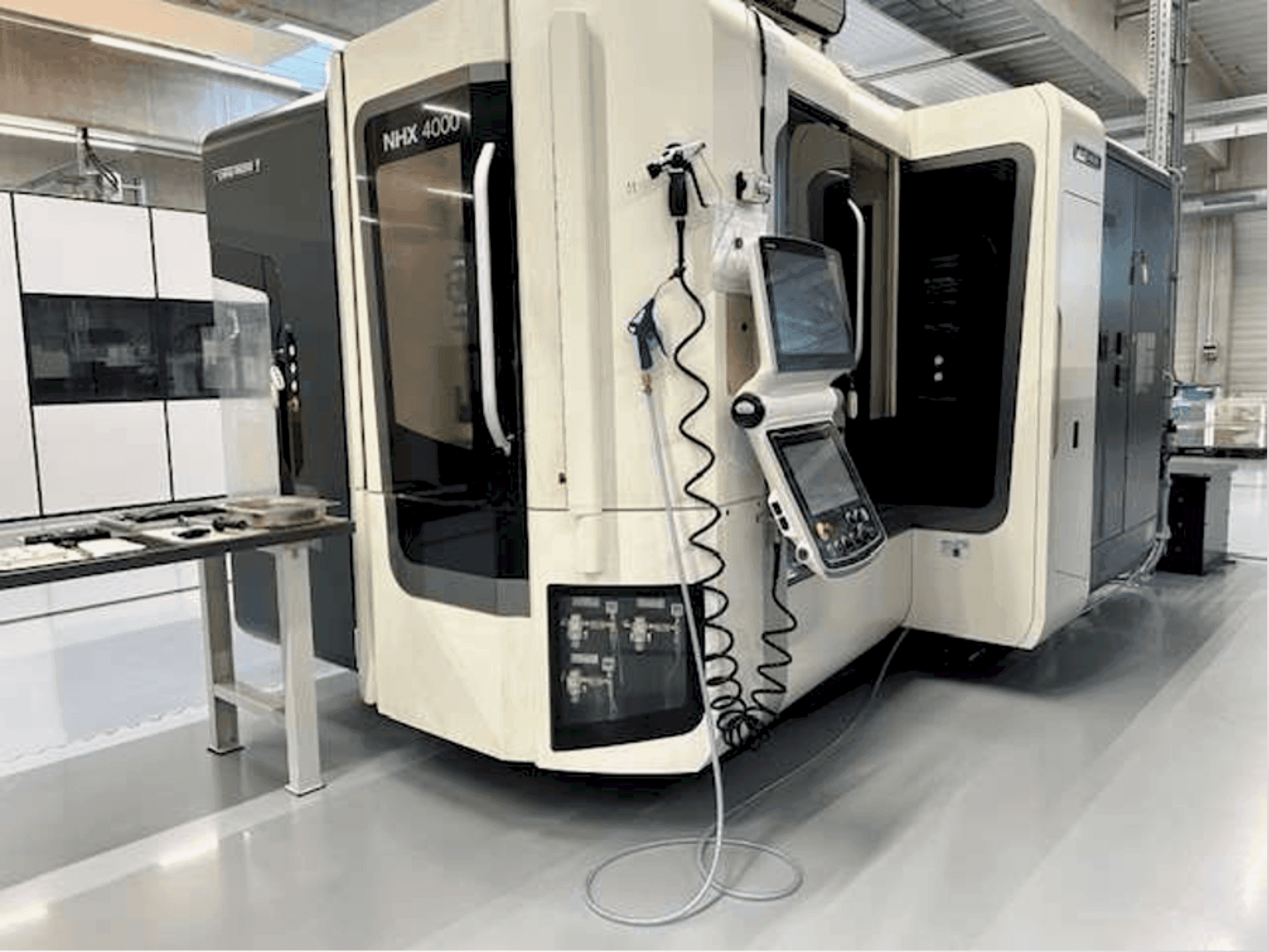 Makine DMG MORI NHX 4000 - Önden görünüm