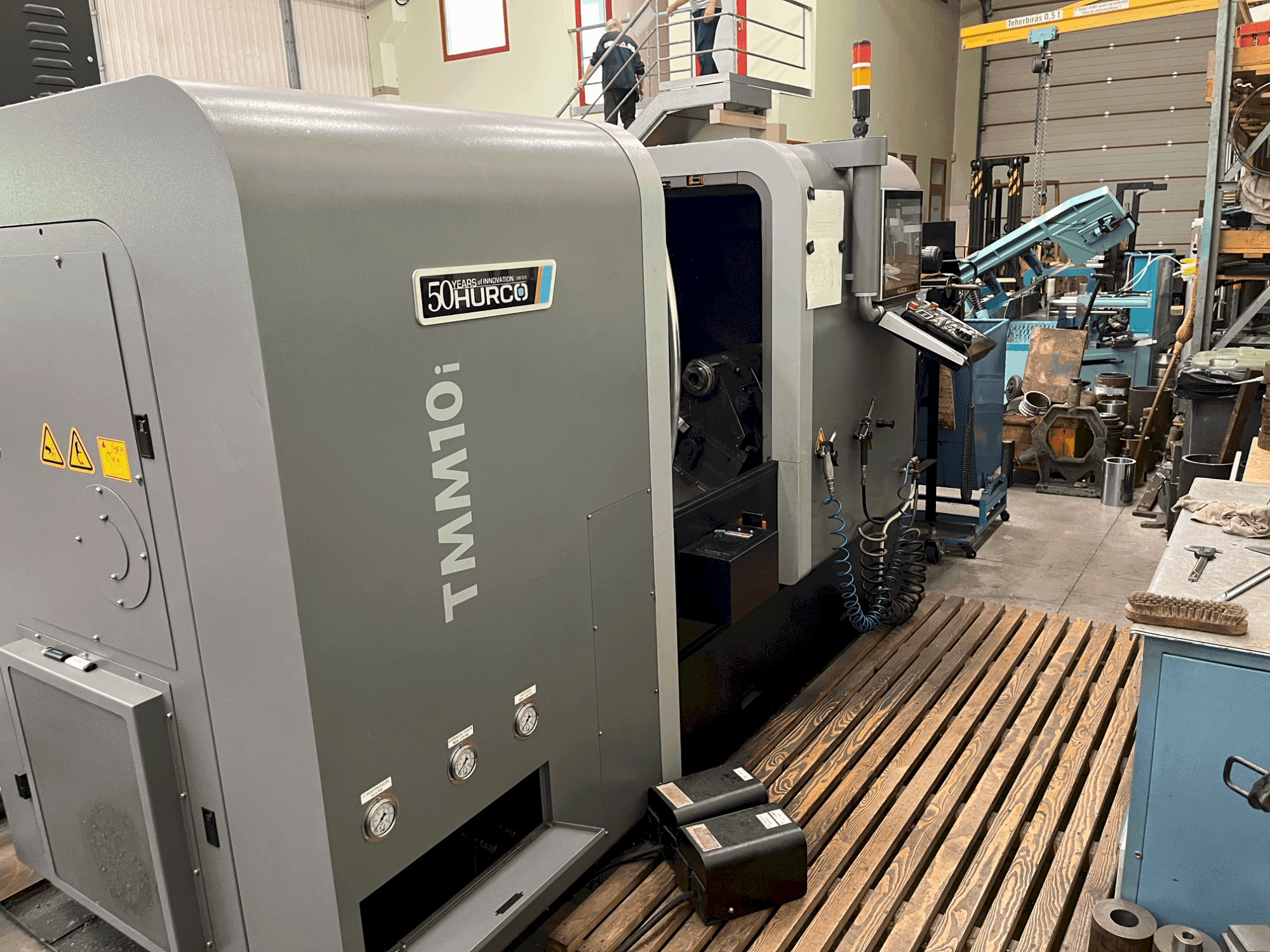 Makine Hurco TMM10i - Önden görünüm