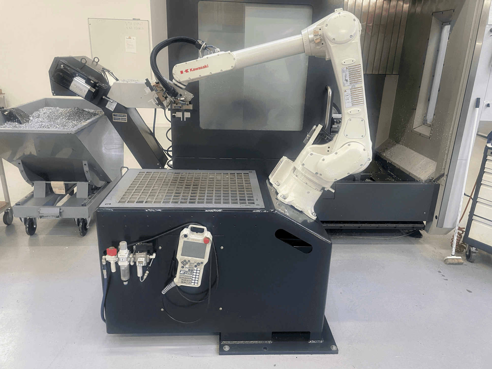 Makine Kawasaki RS006L - Önden görünüm